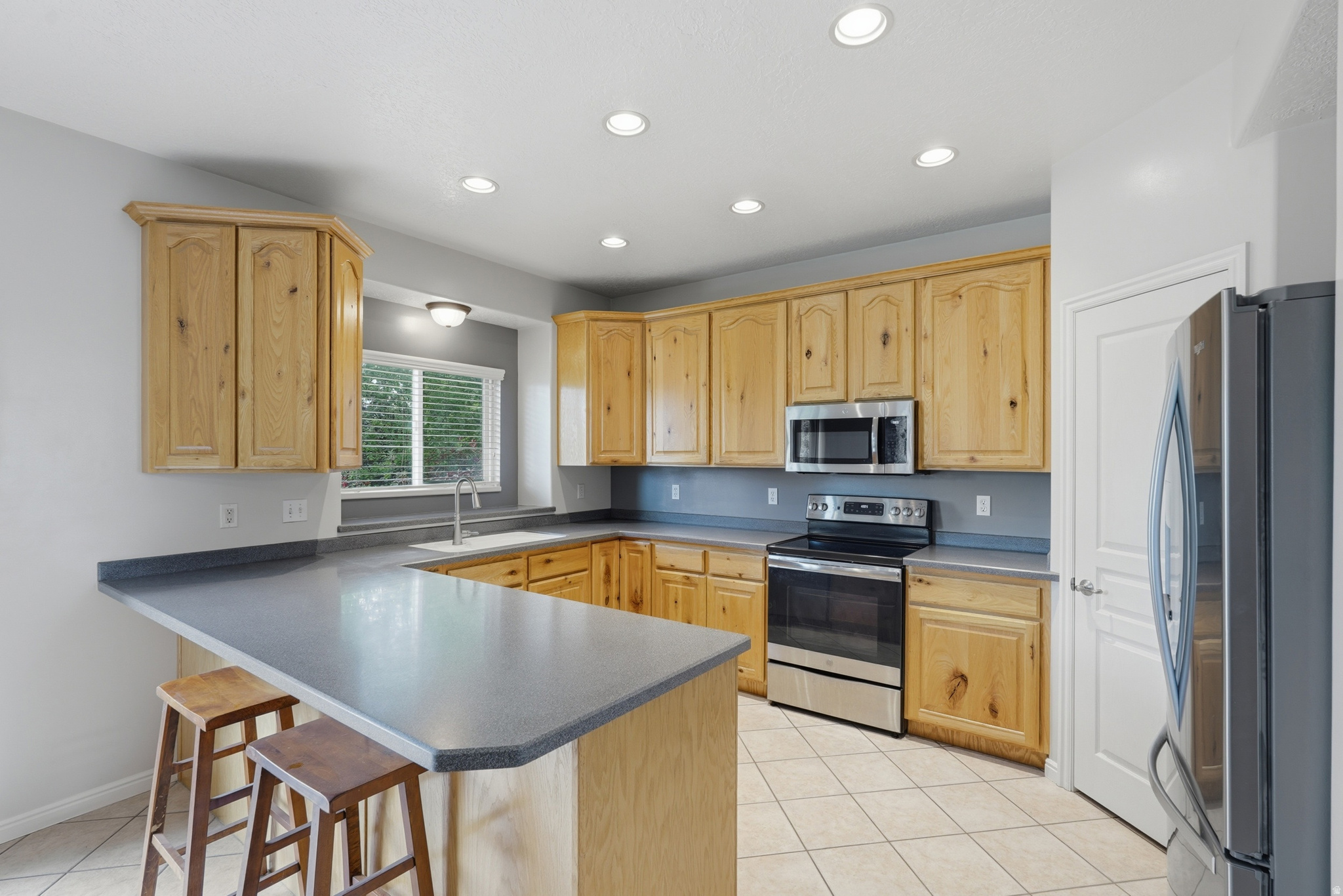 main property photo 8