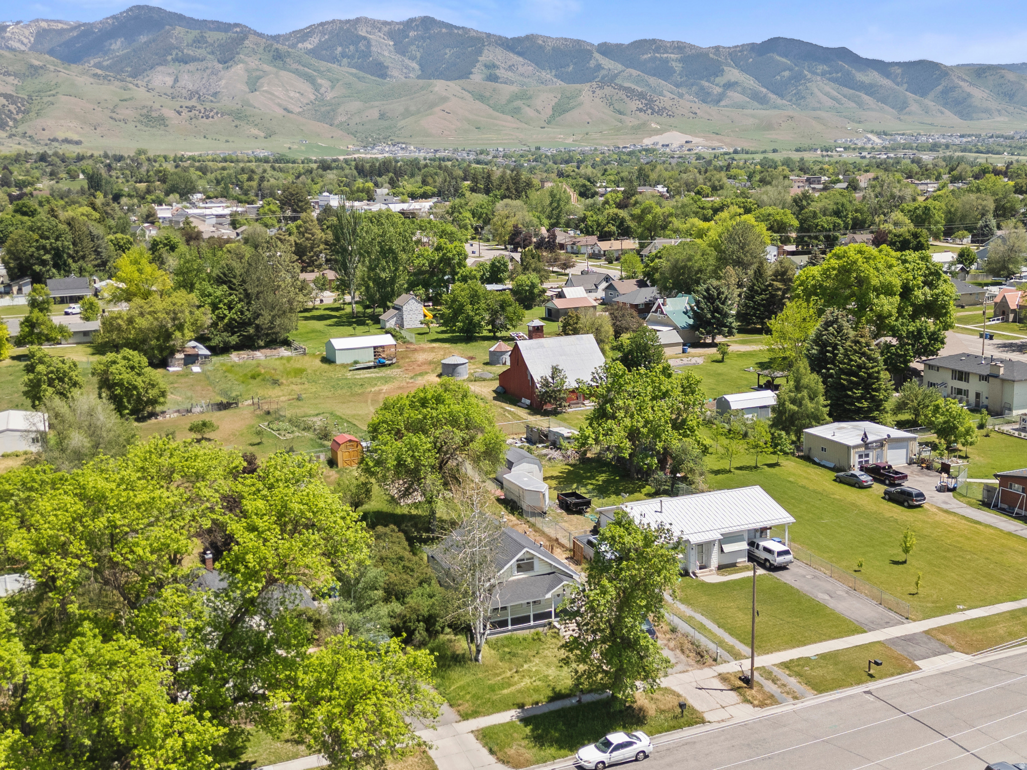 main property photo 31