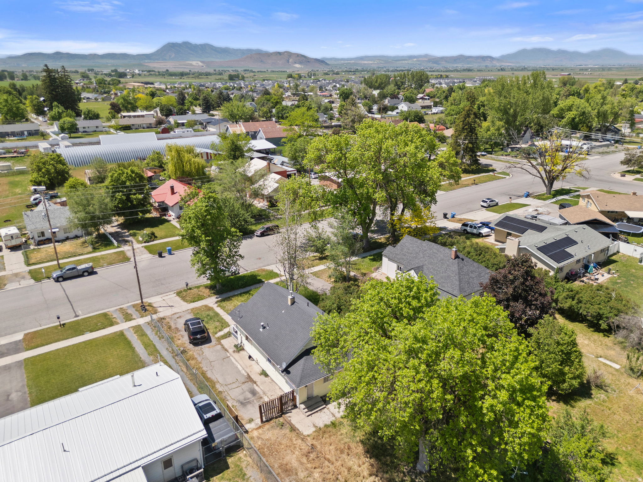 main property photo 32