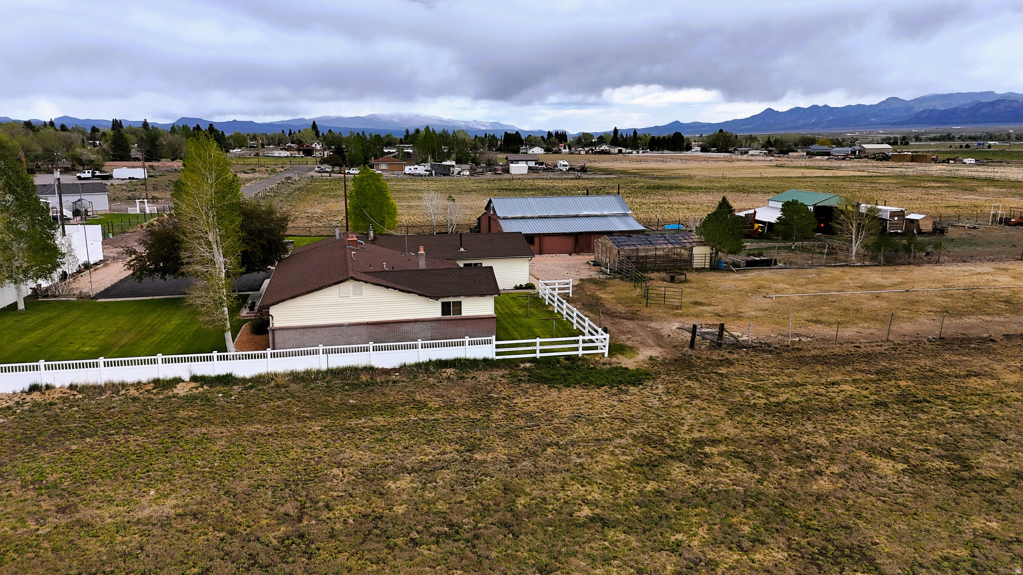 main property photo 26