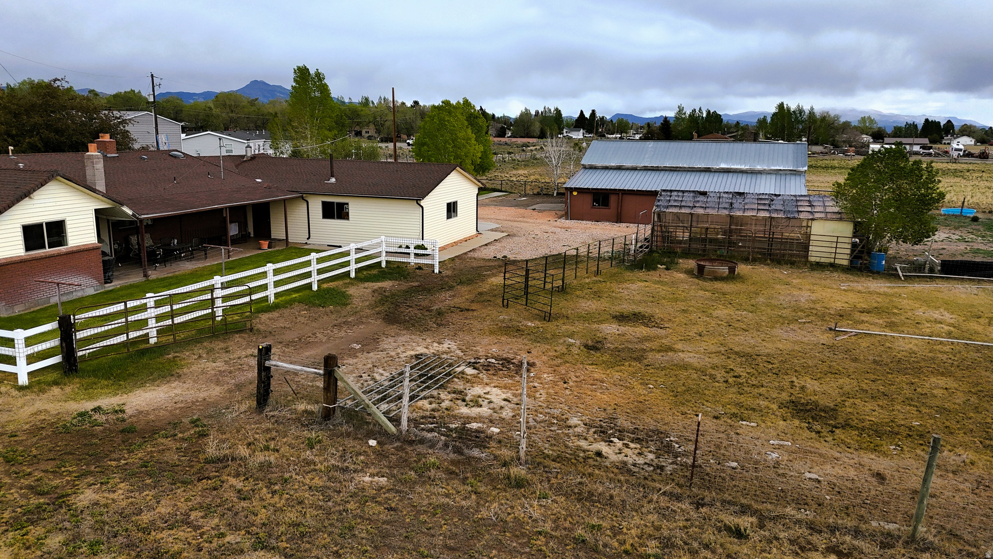 main property photo 27