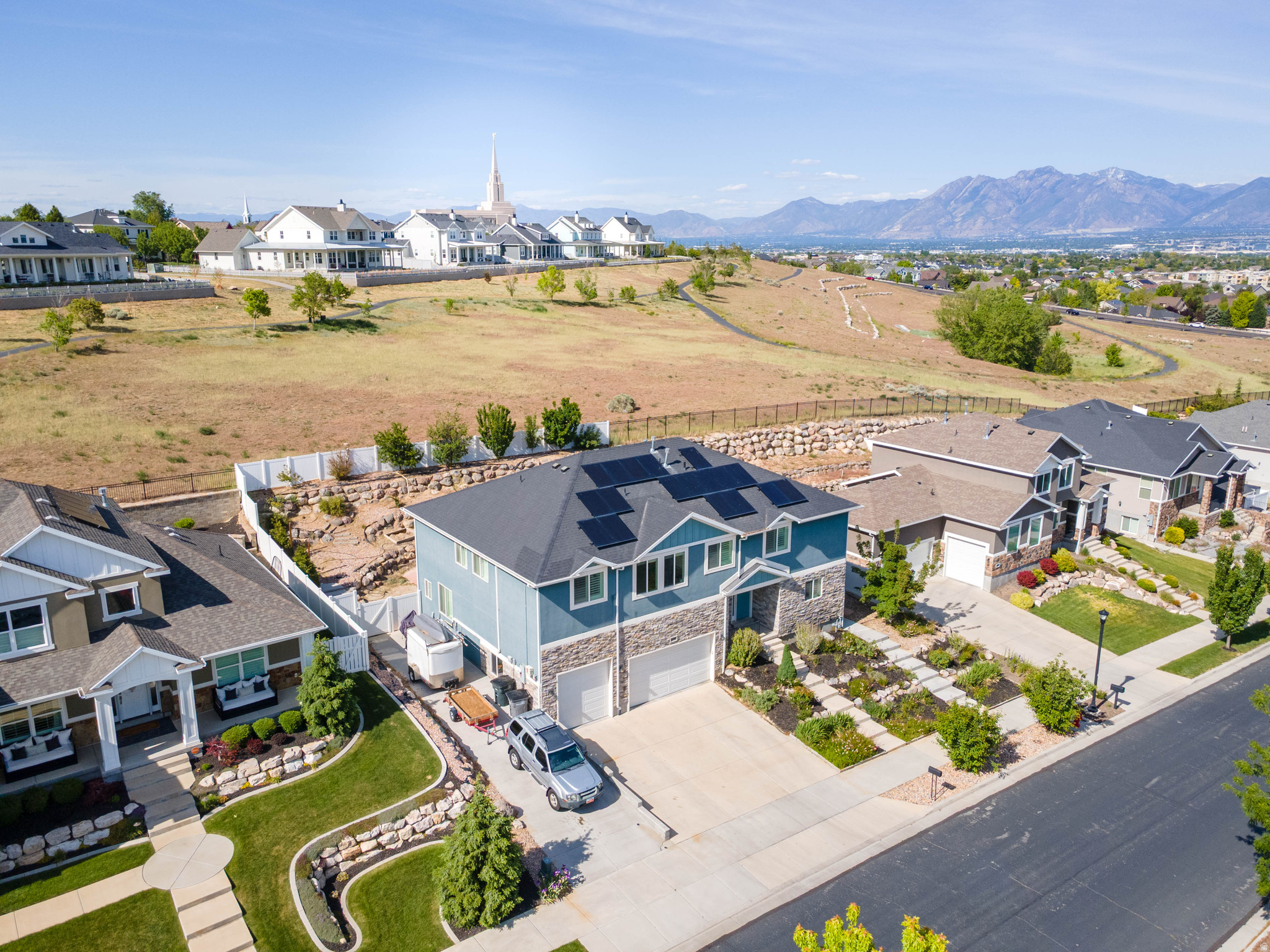 main property photo 30