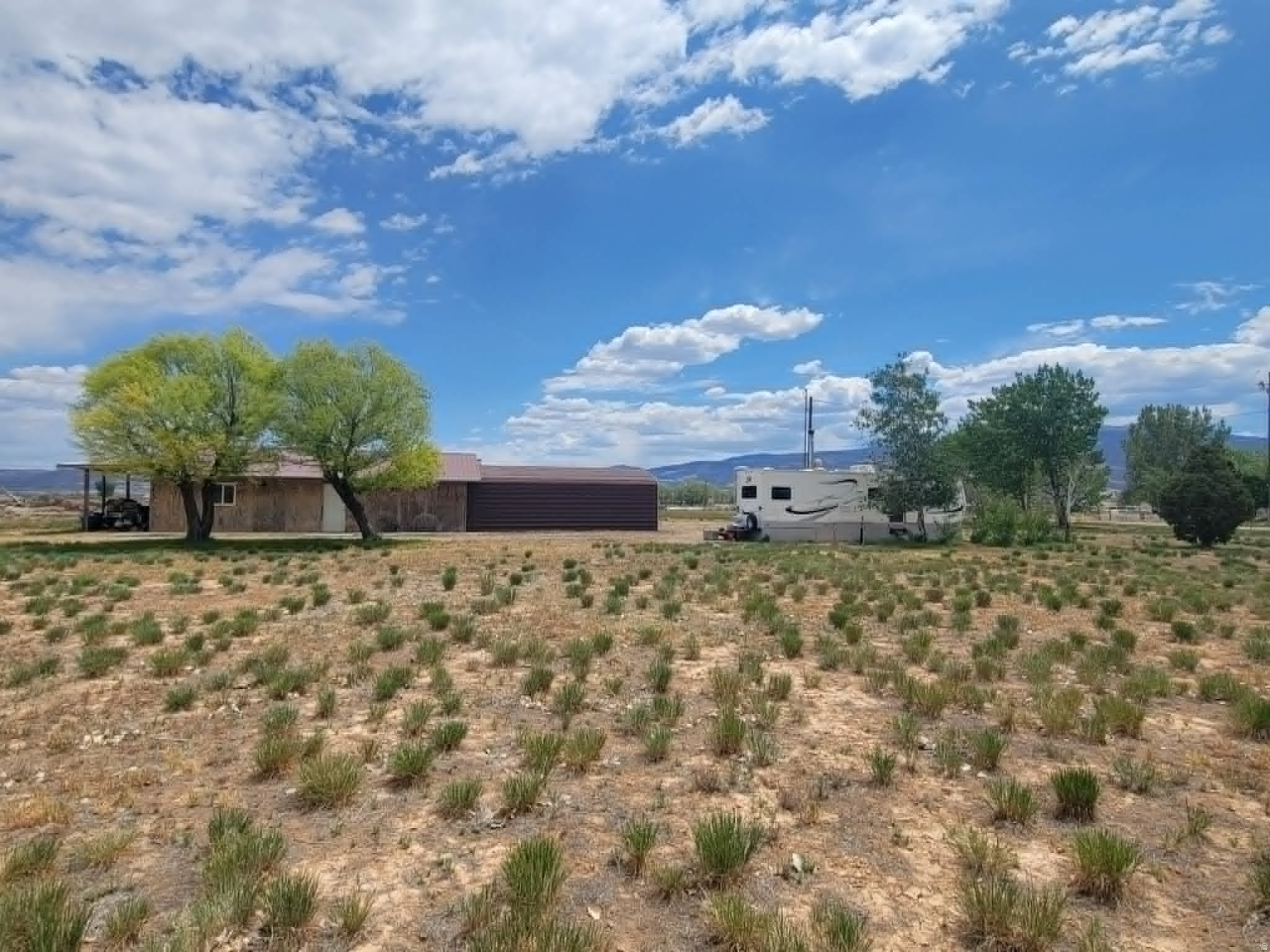 main property photo 13