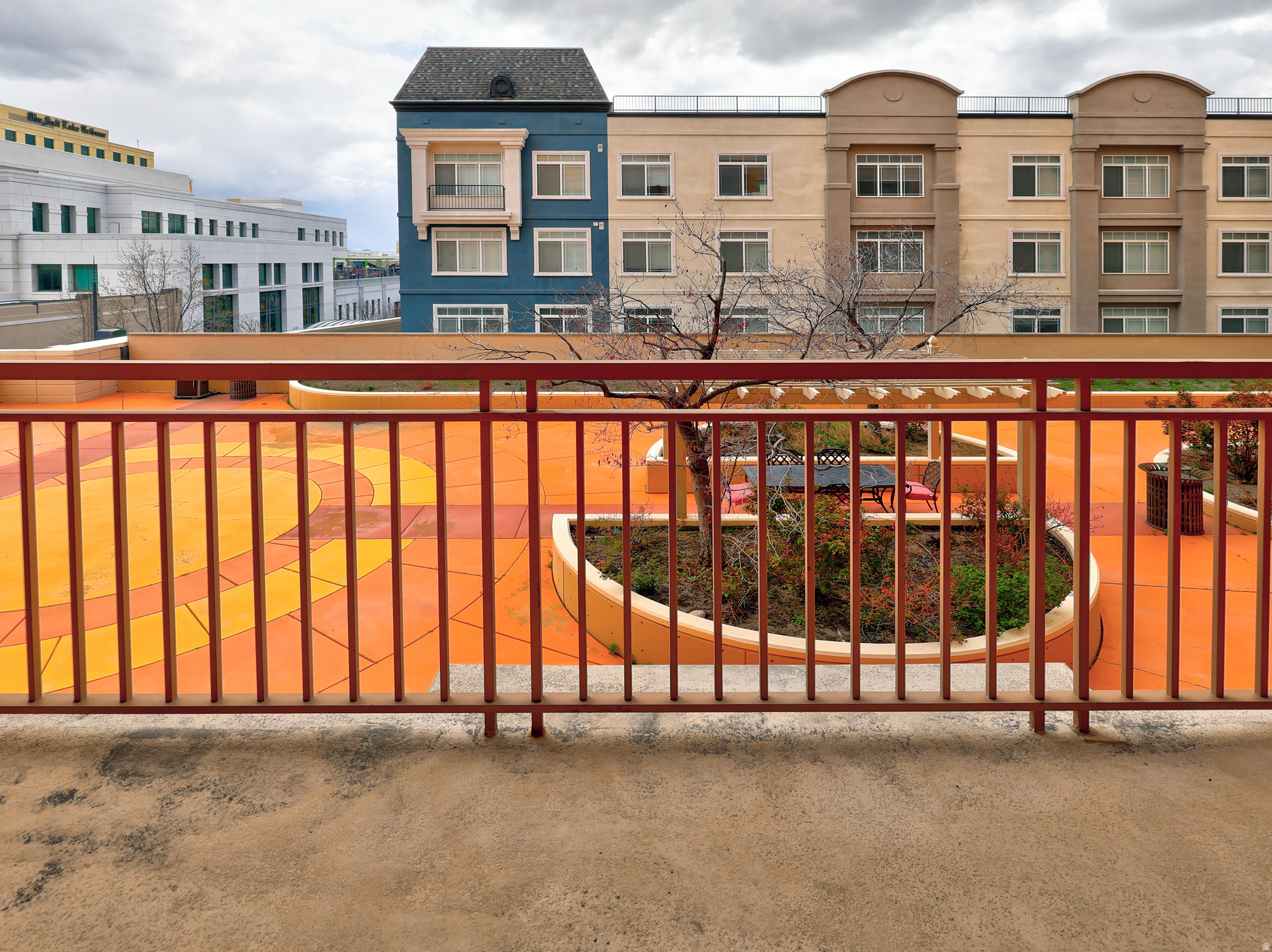 main property photo 23
