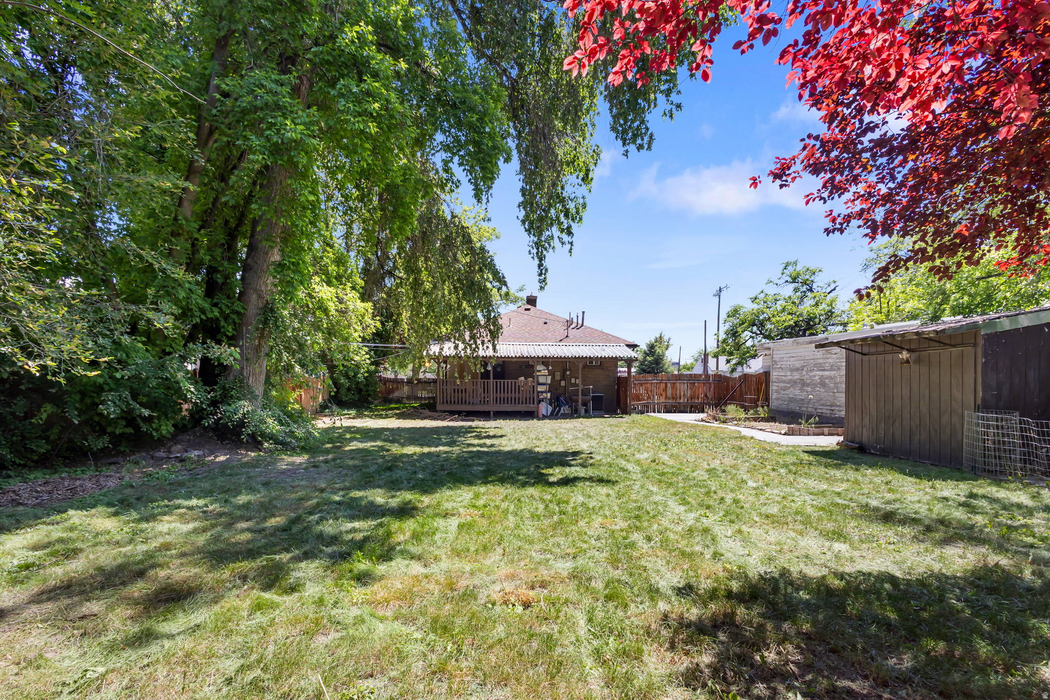 main property photo 25