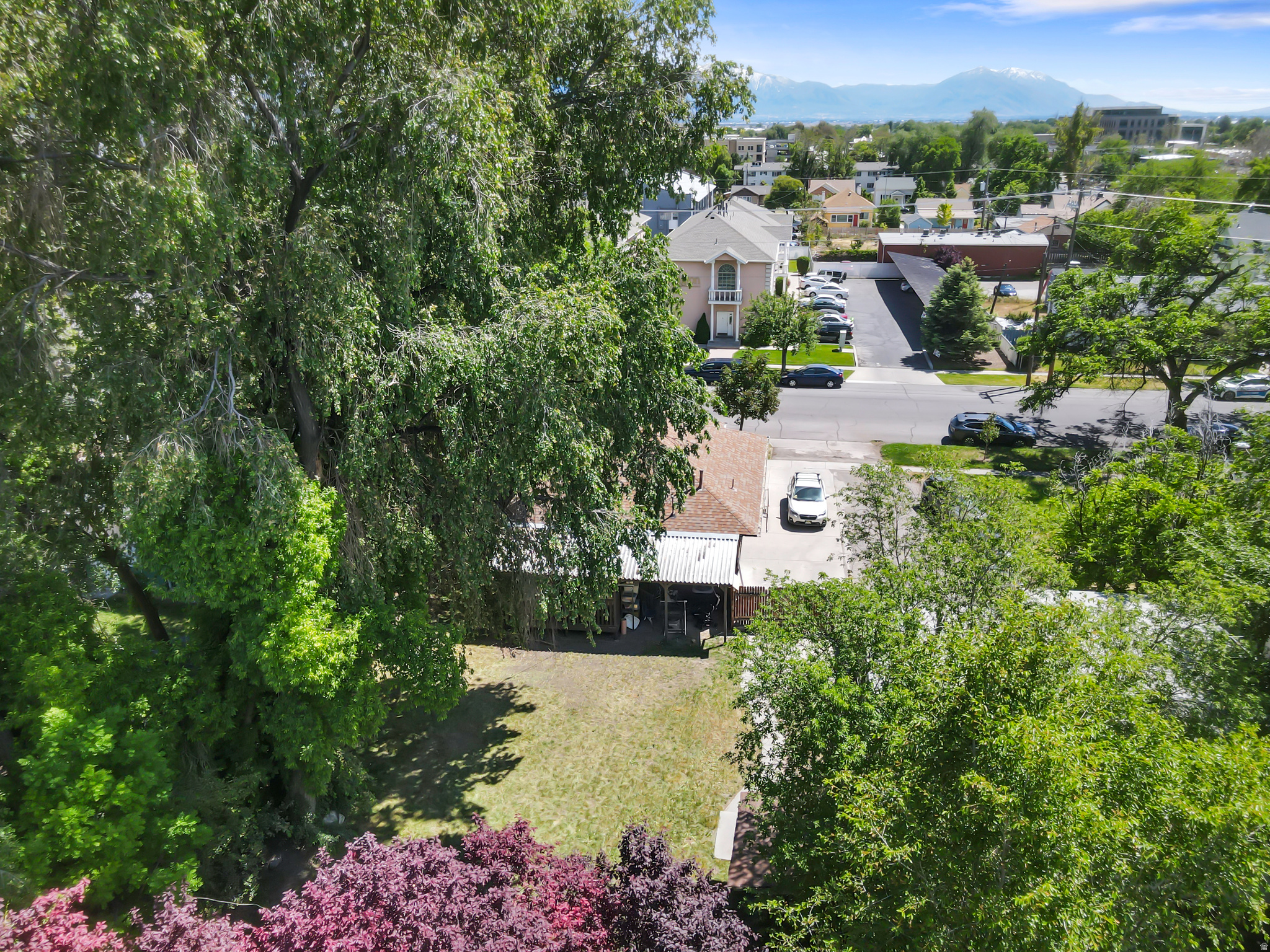 main property photo 30