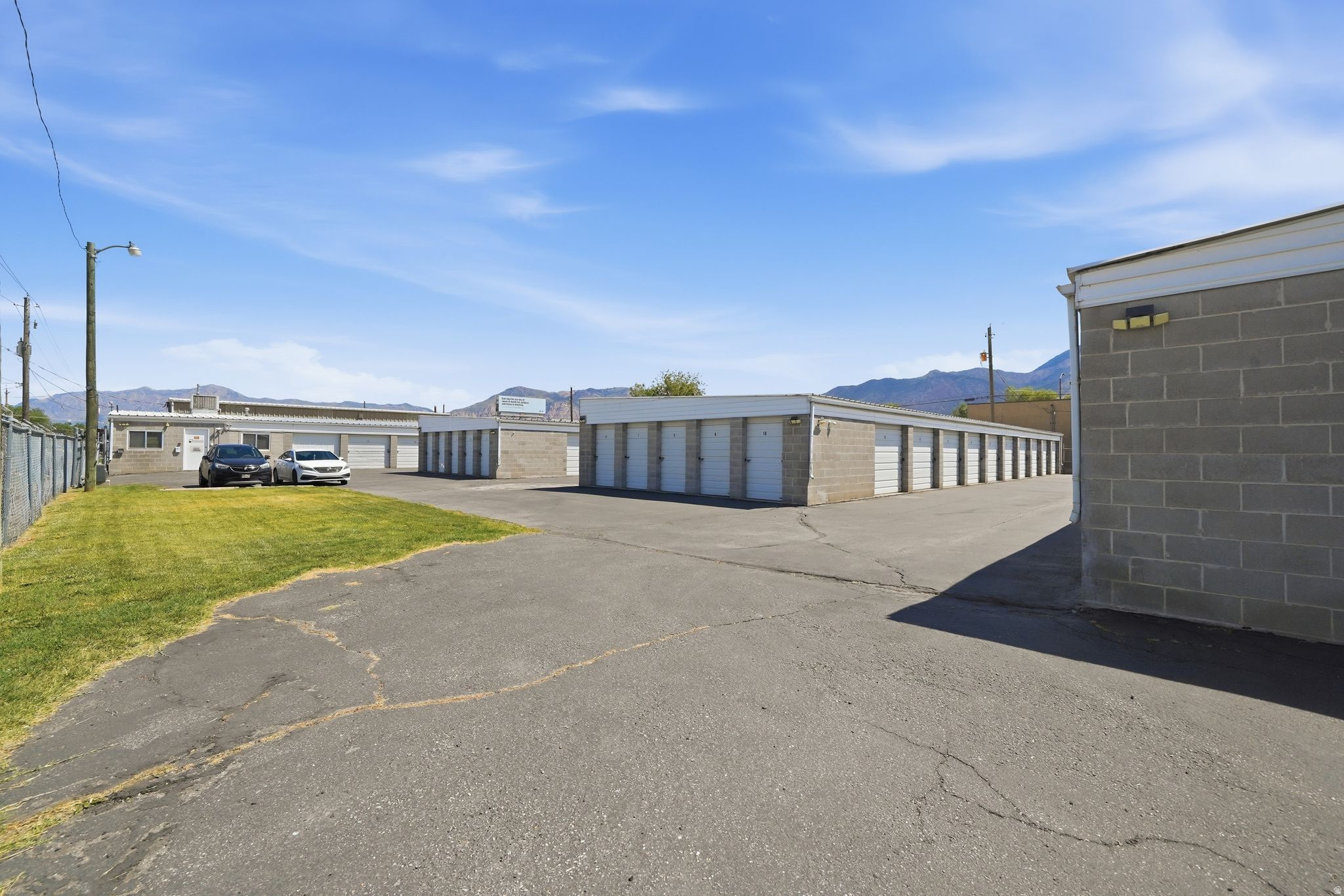 main property photo 13