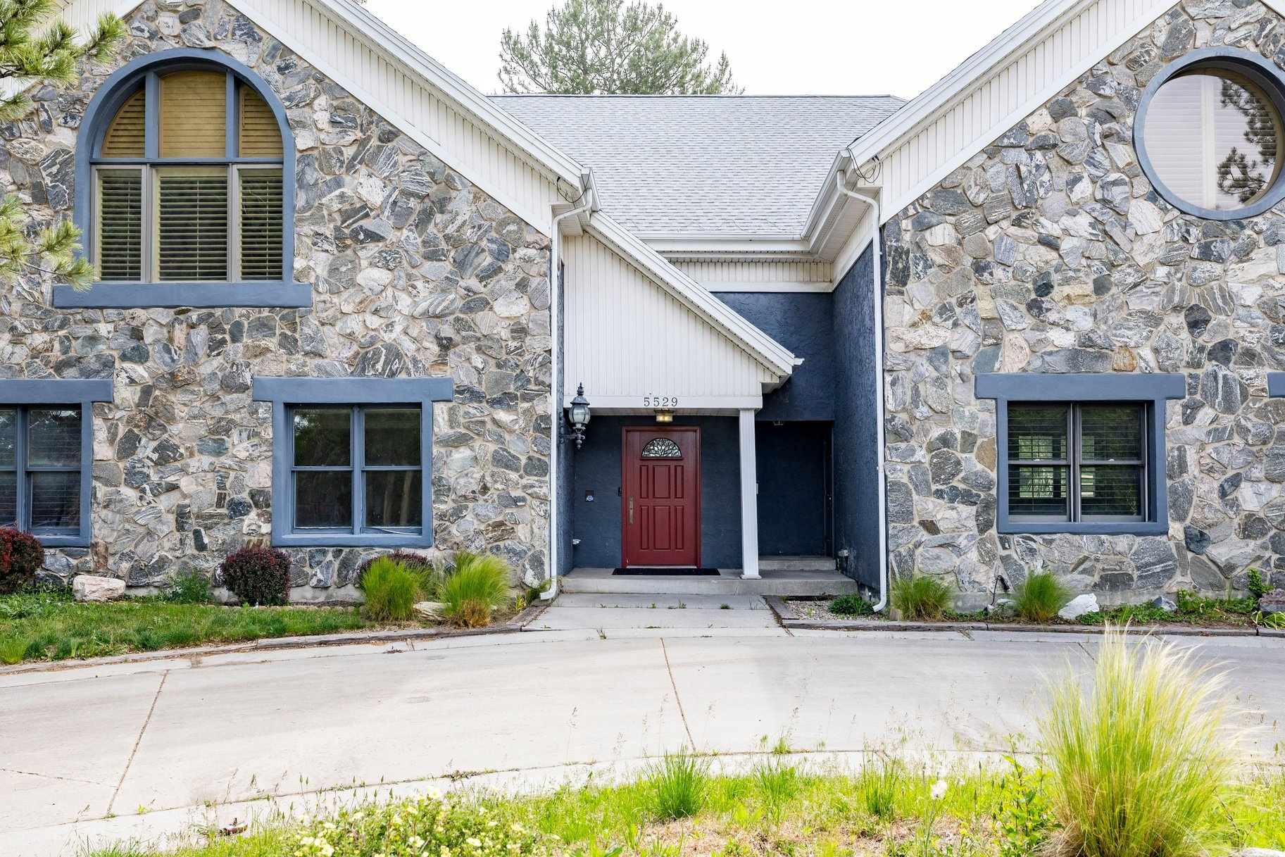 main property photo 37