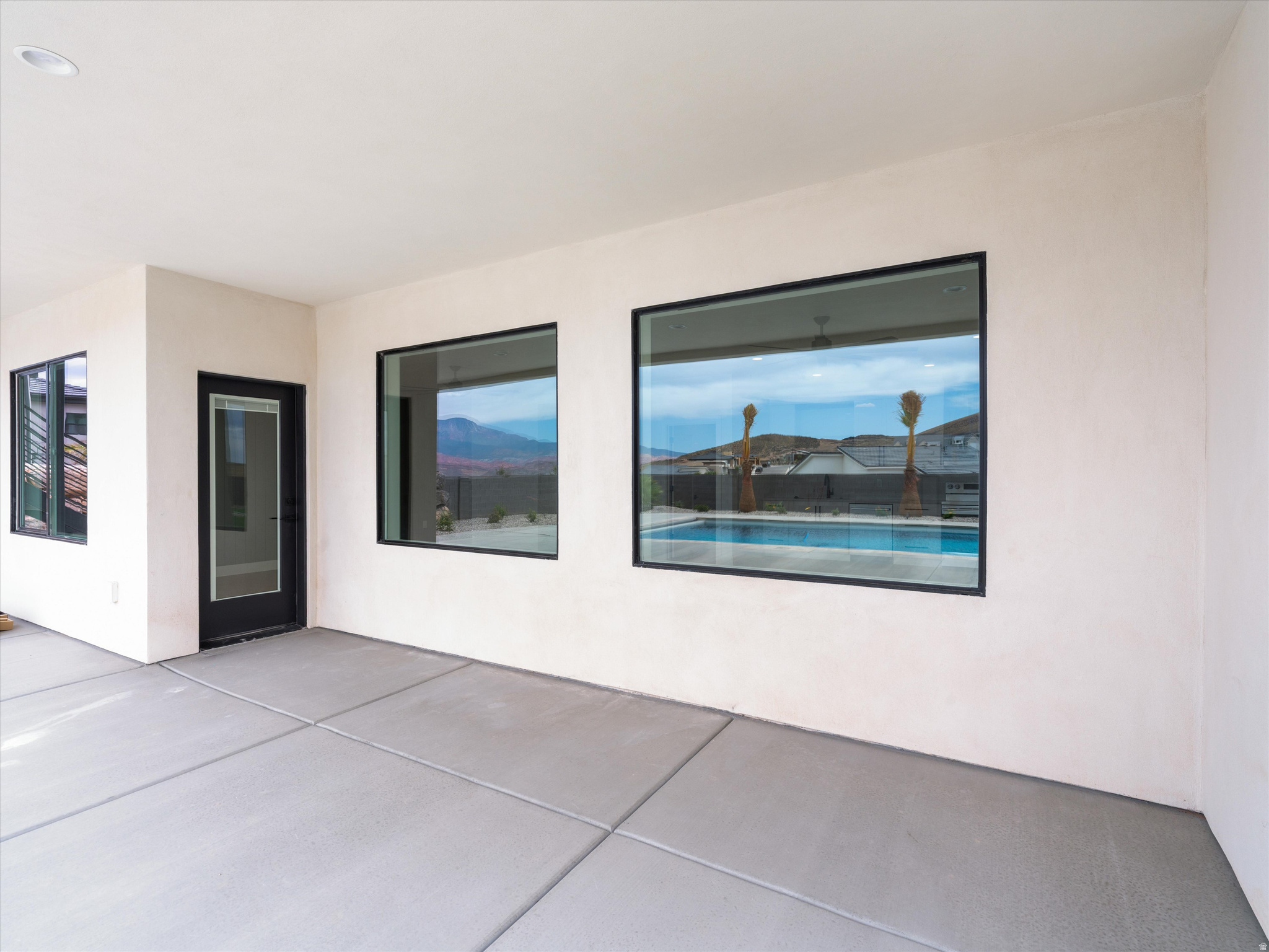 main property photo 78