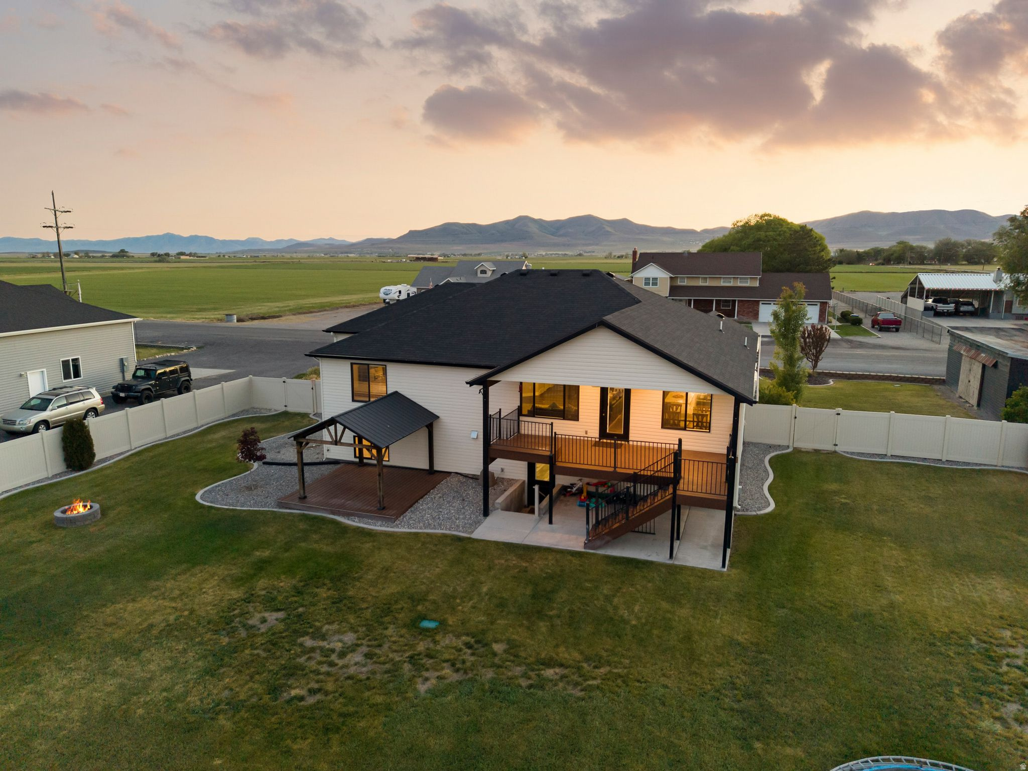 main property photo 41