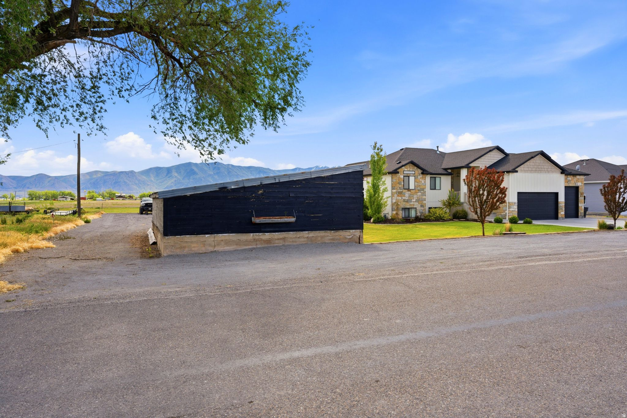 main property photo 64