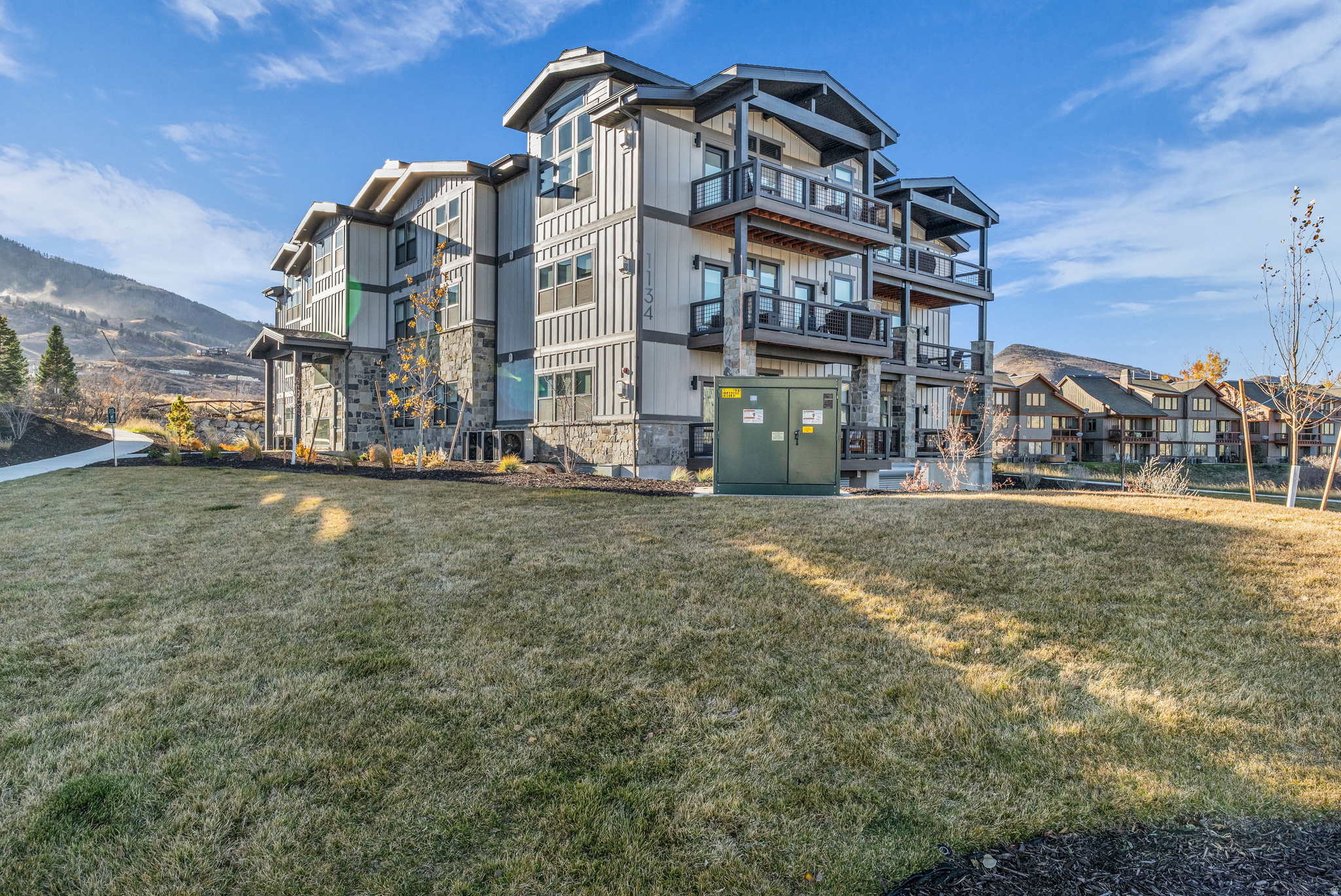 main property photo 25