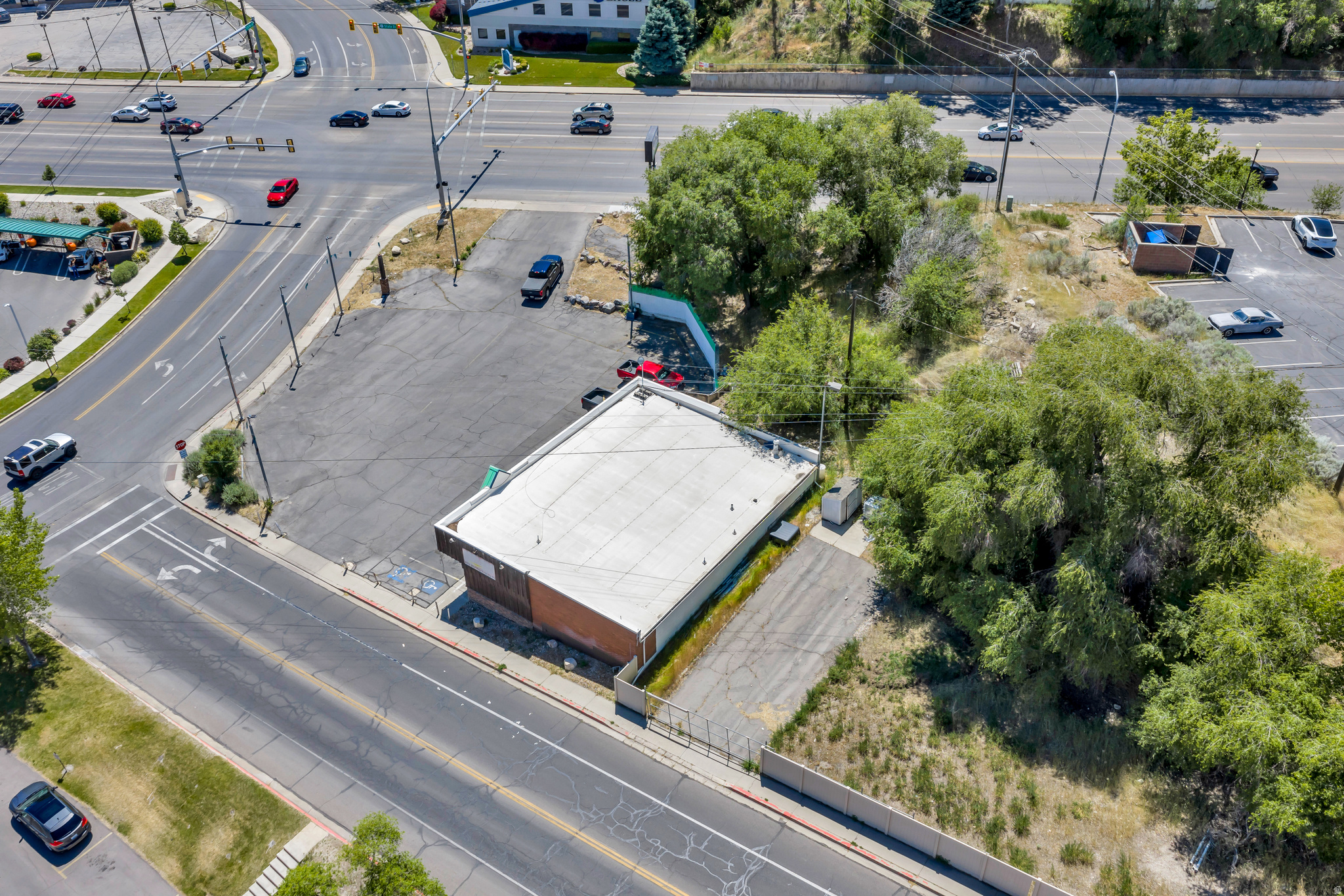 main property photo 7