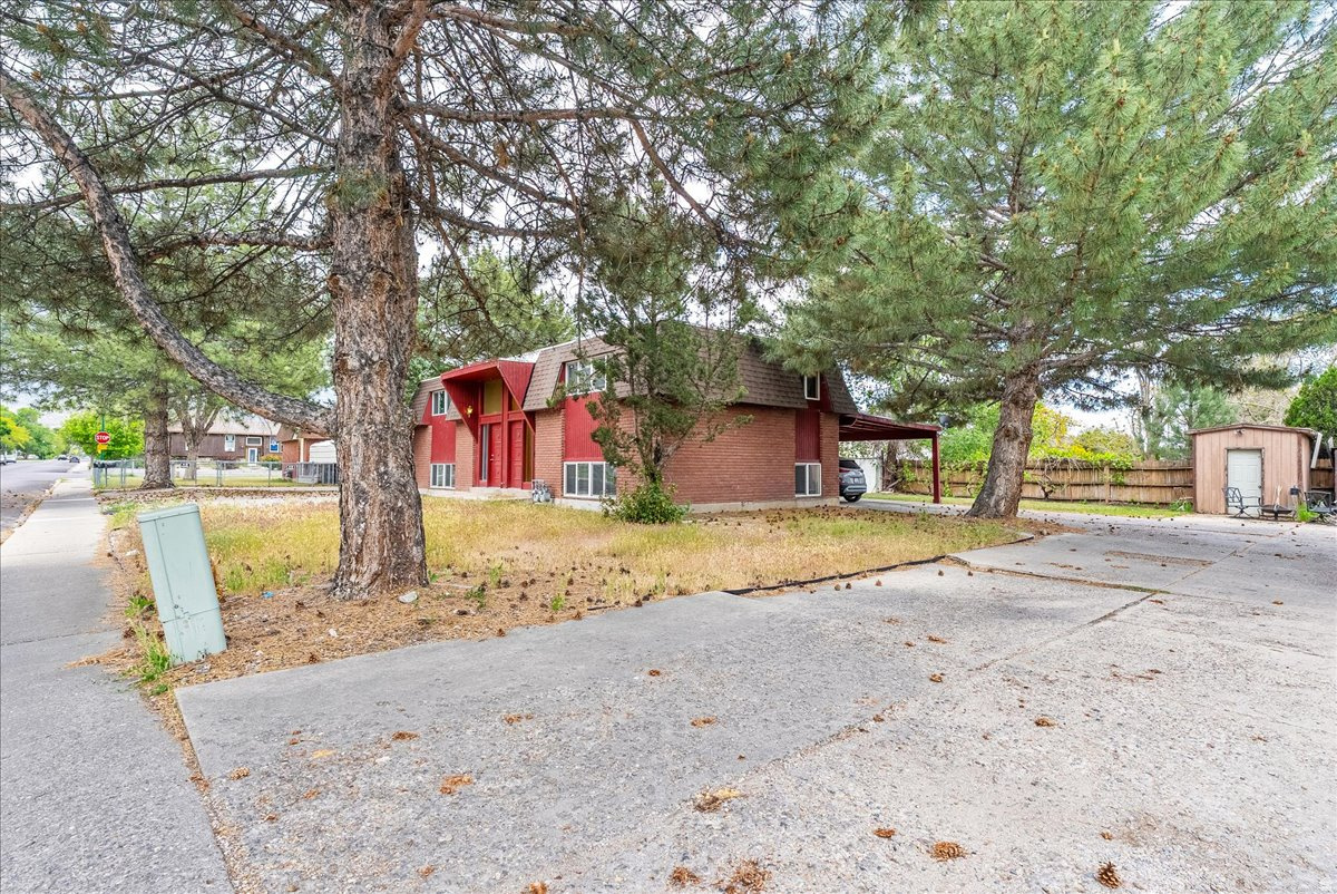 main property photo 40