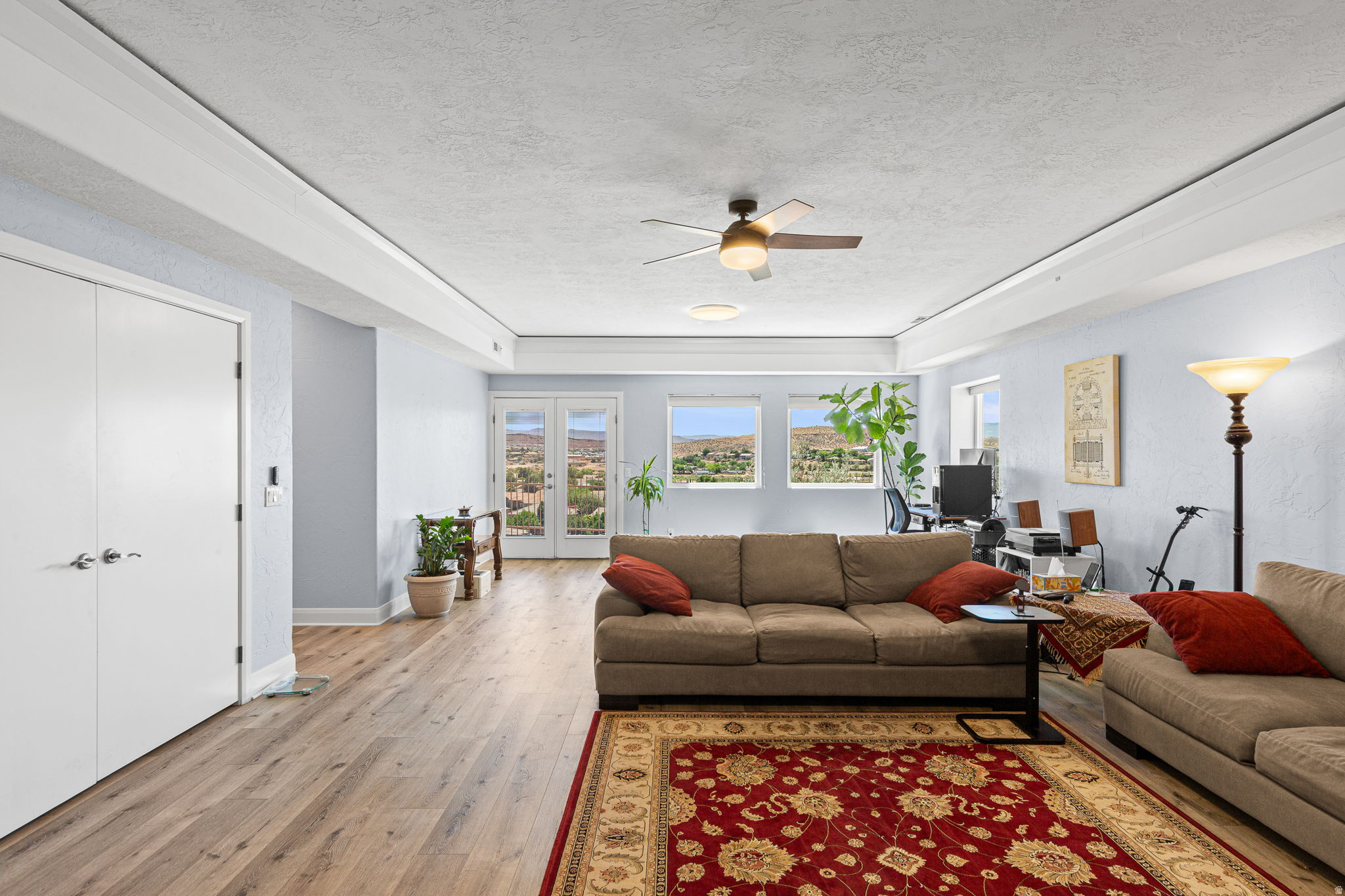 main property photo 15