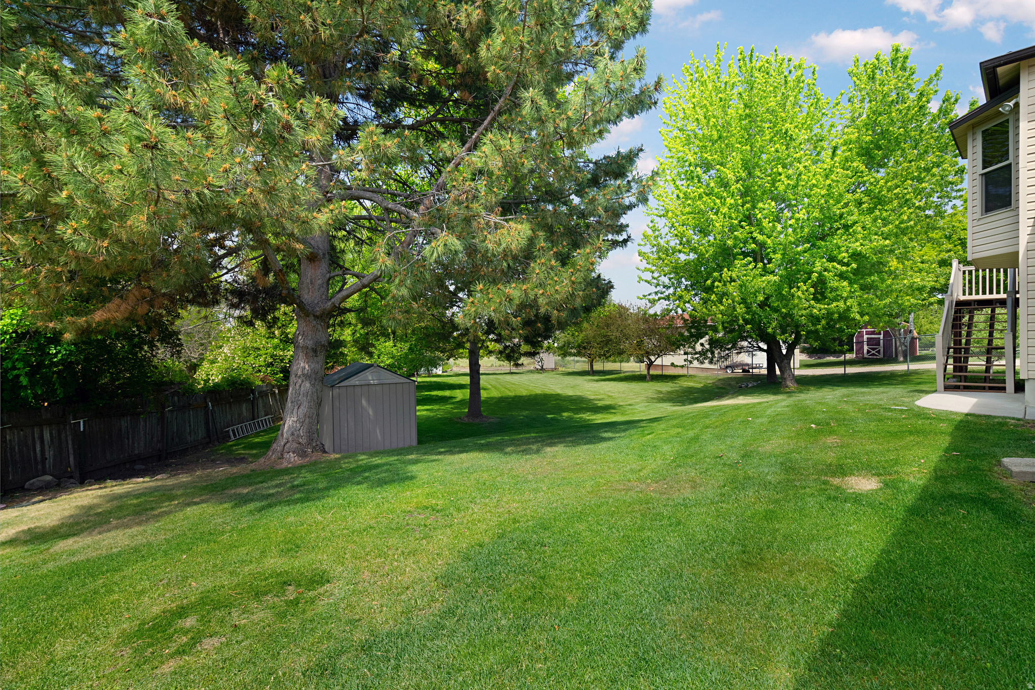 main property photo 34