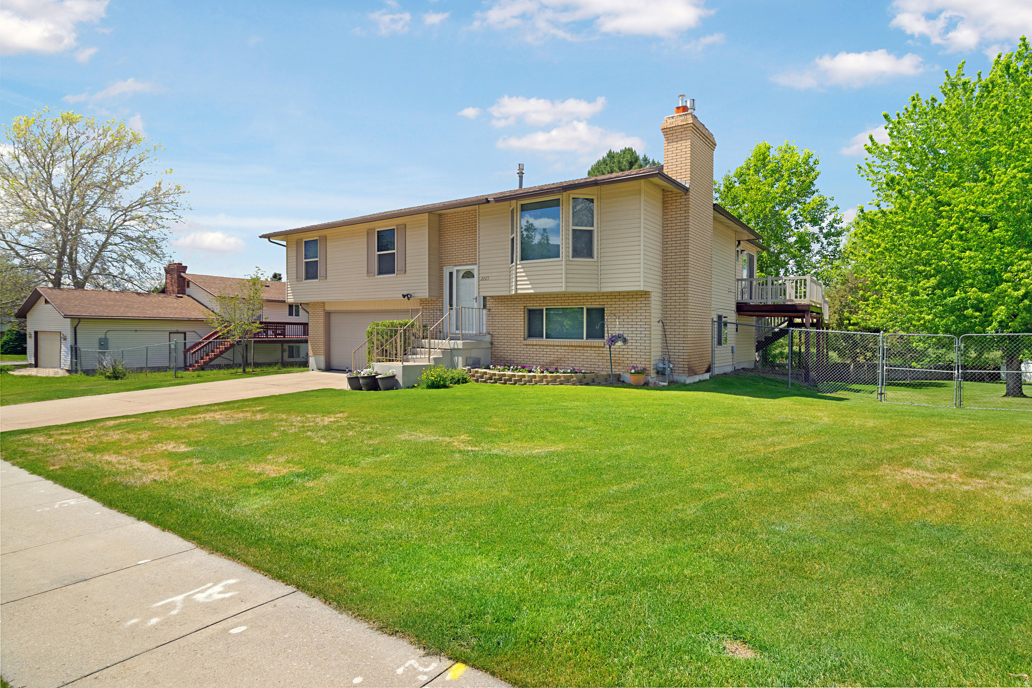 main property photo 41