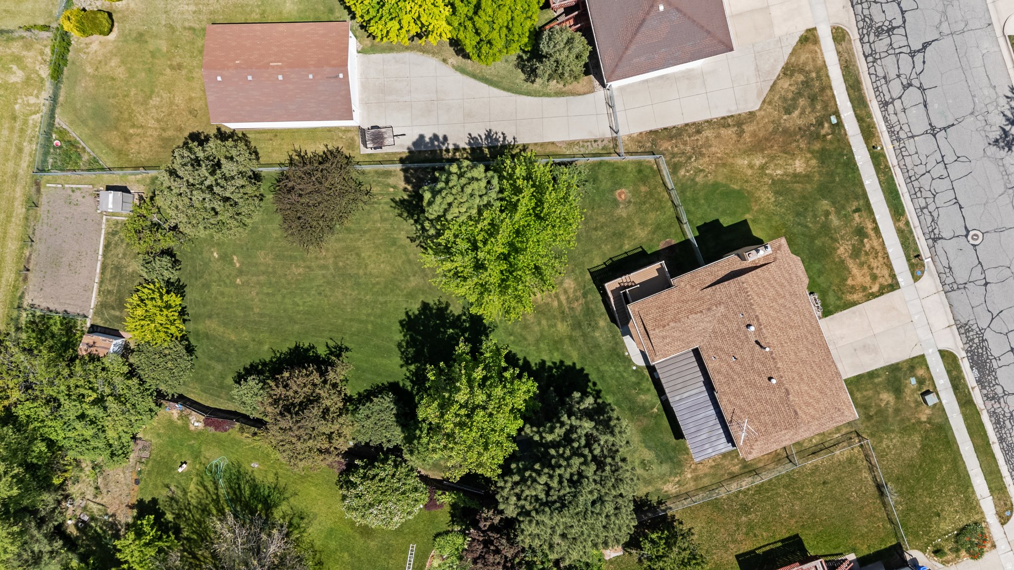 main property photo 44