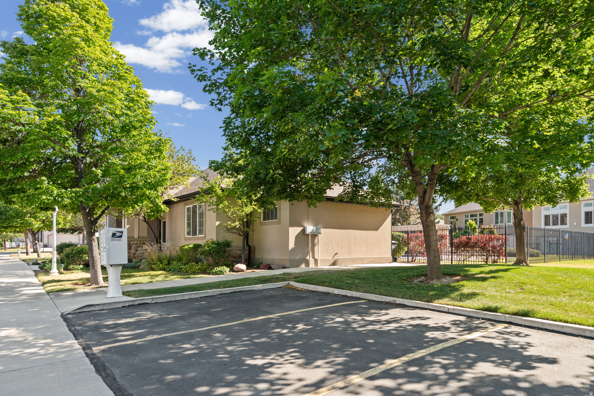 main property photo 41
