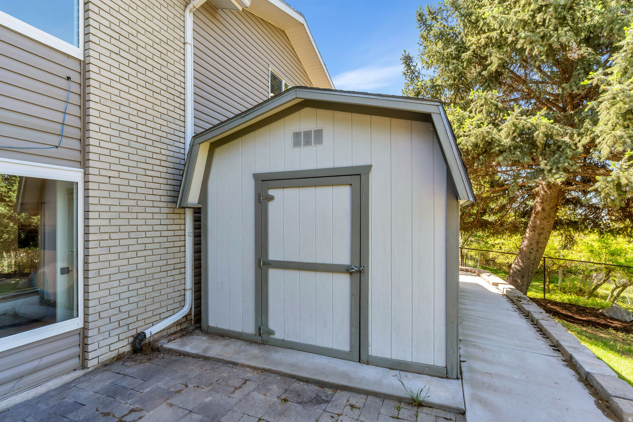 main property photo 49