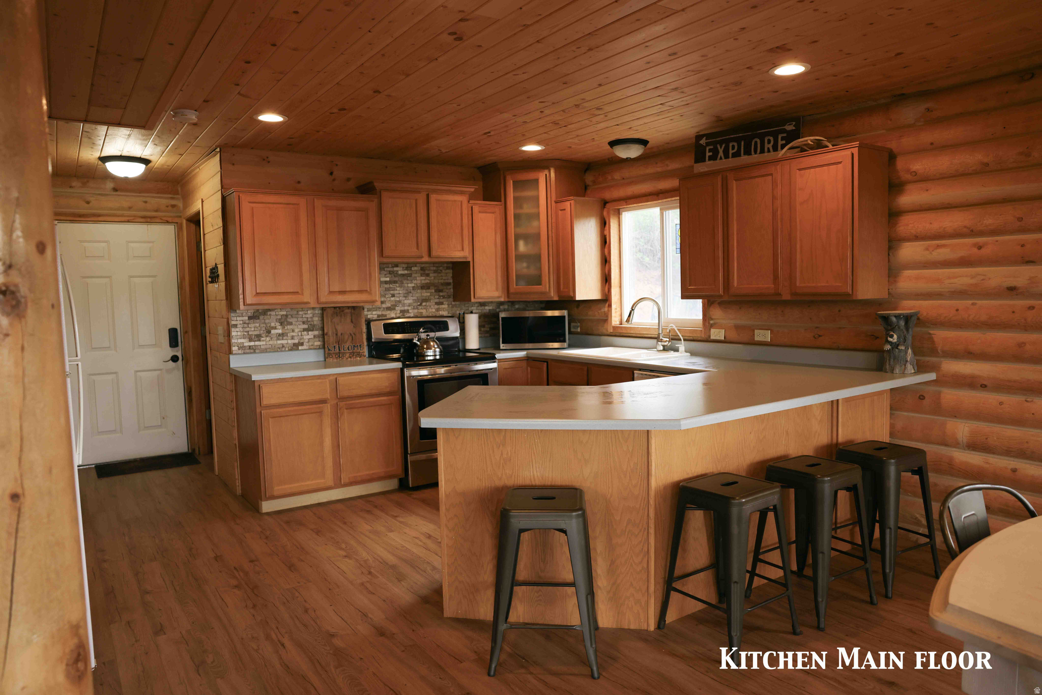 main property photo 13
