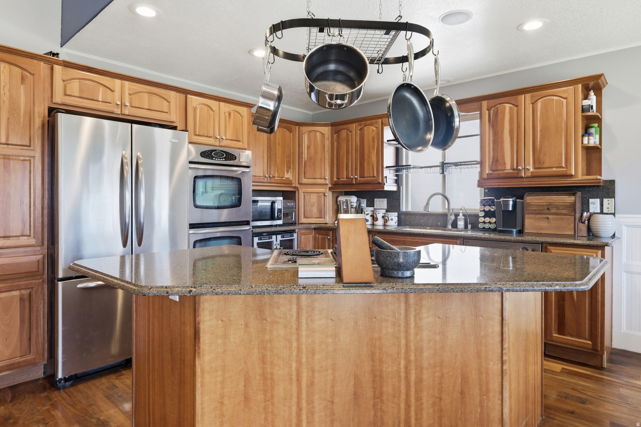 main property photo 9