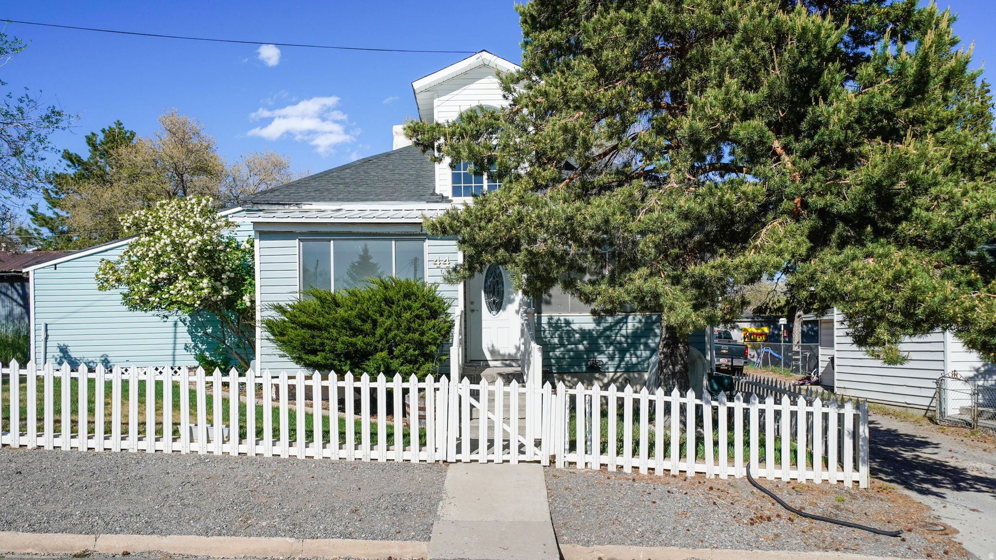 main property photo 24