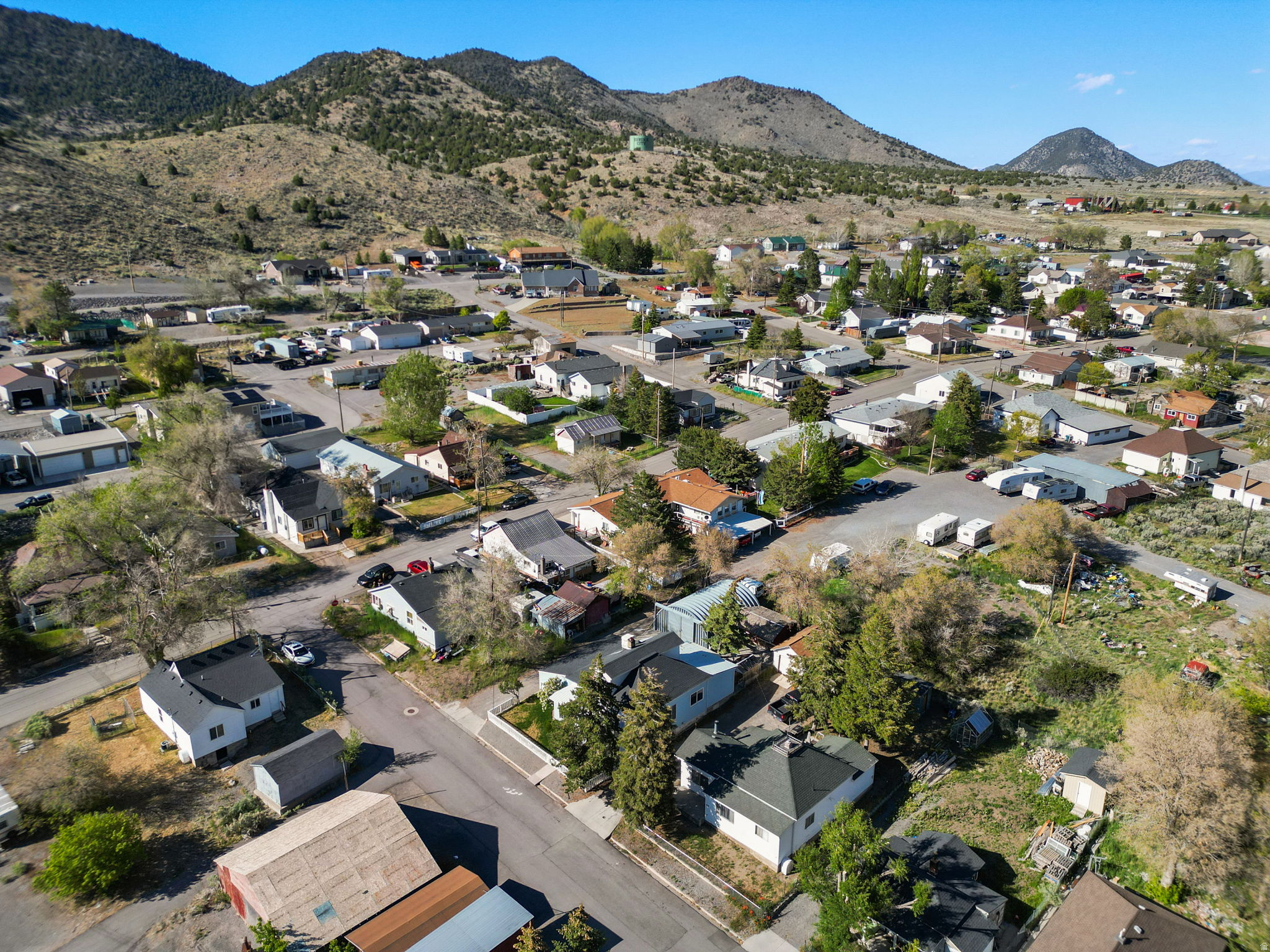 main property photo 40