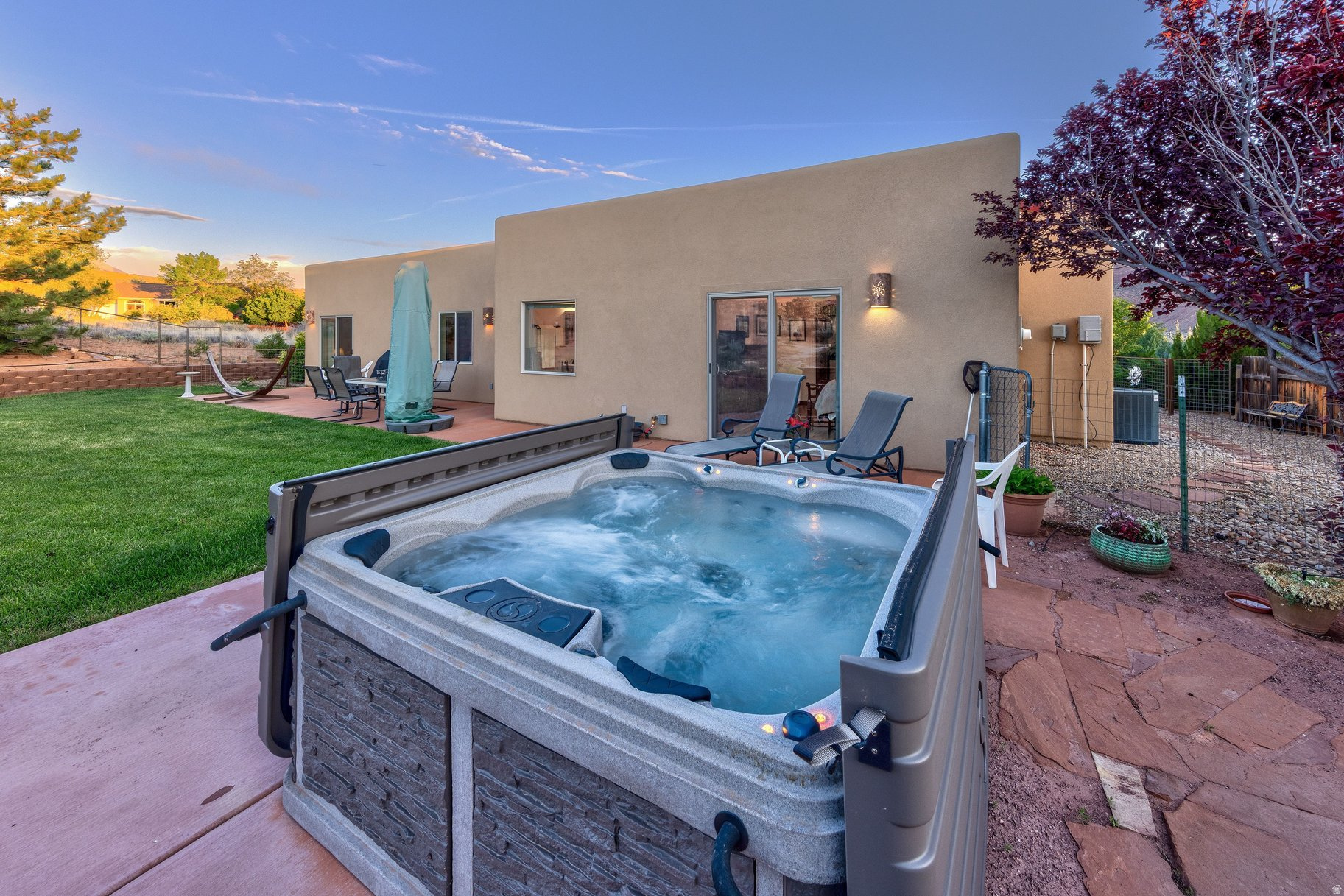 main property photo 23