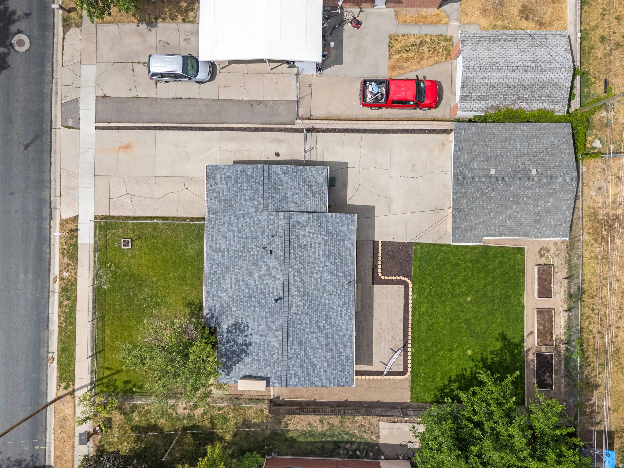 main property photo 30
