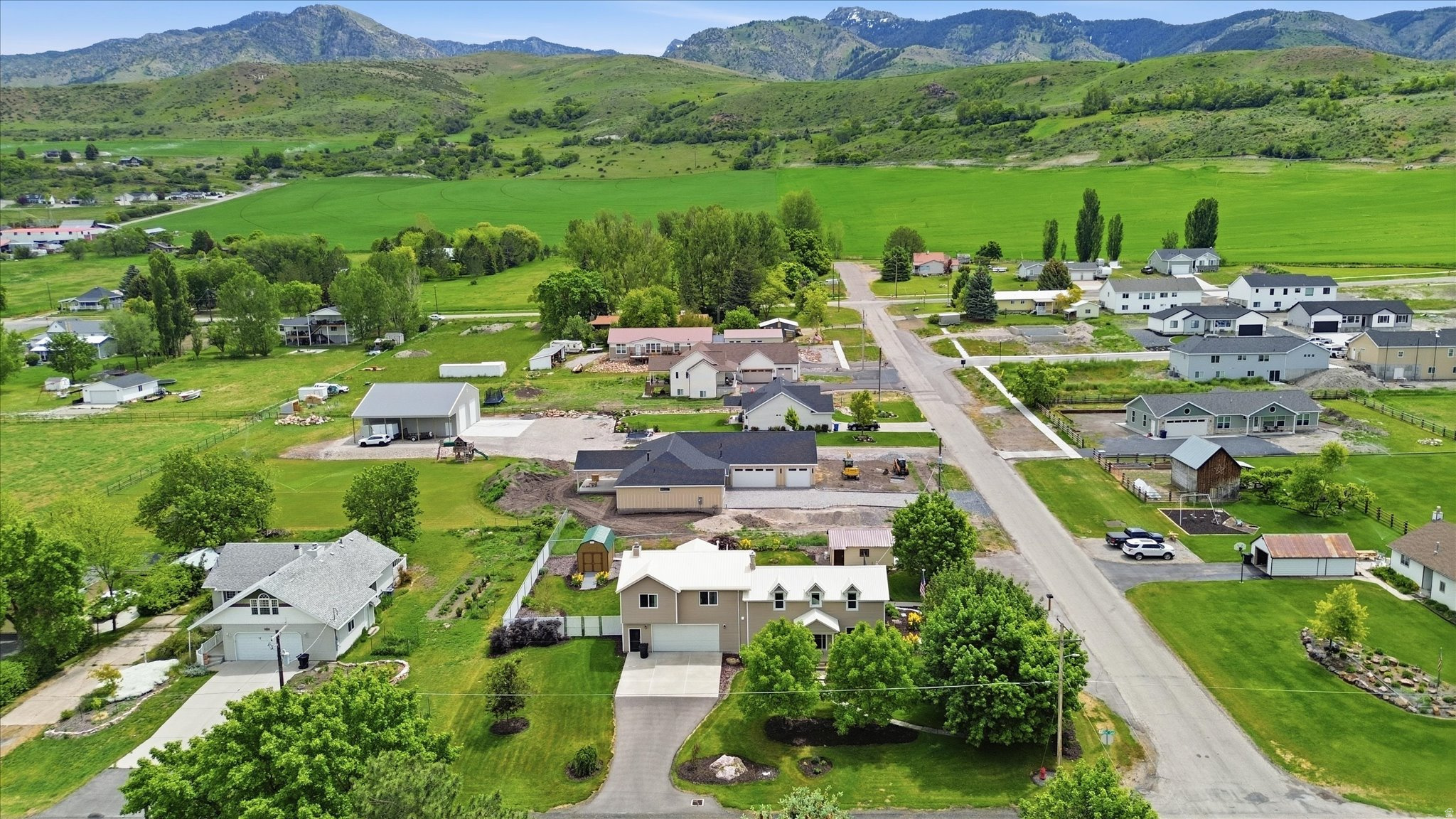 main property photo 31