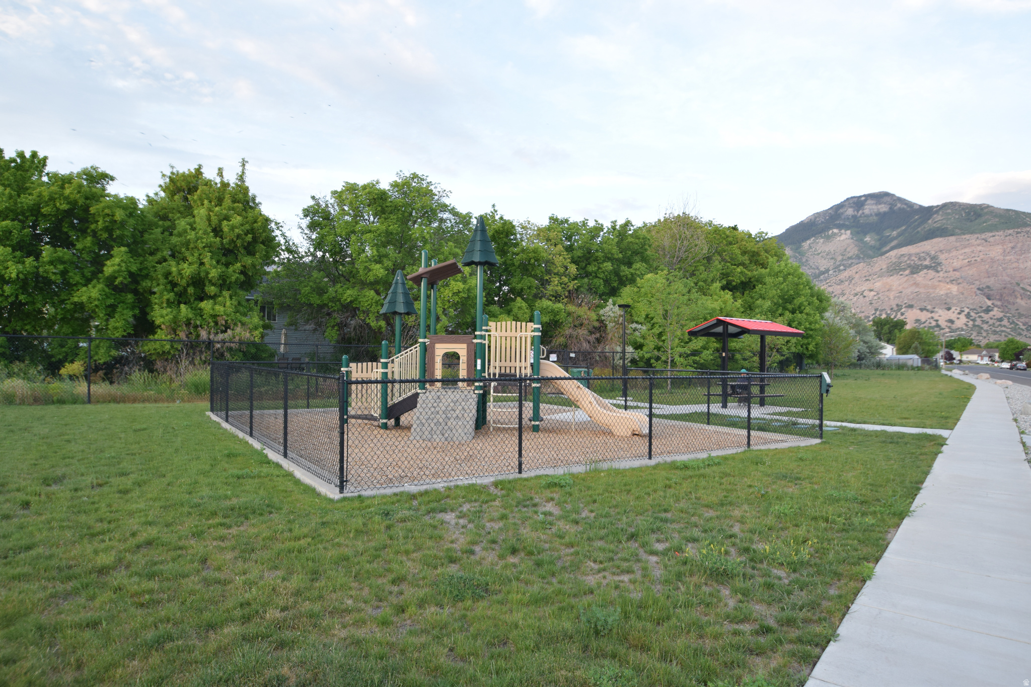 main property photo 15