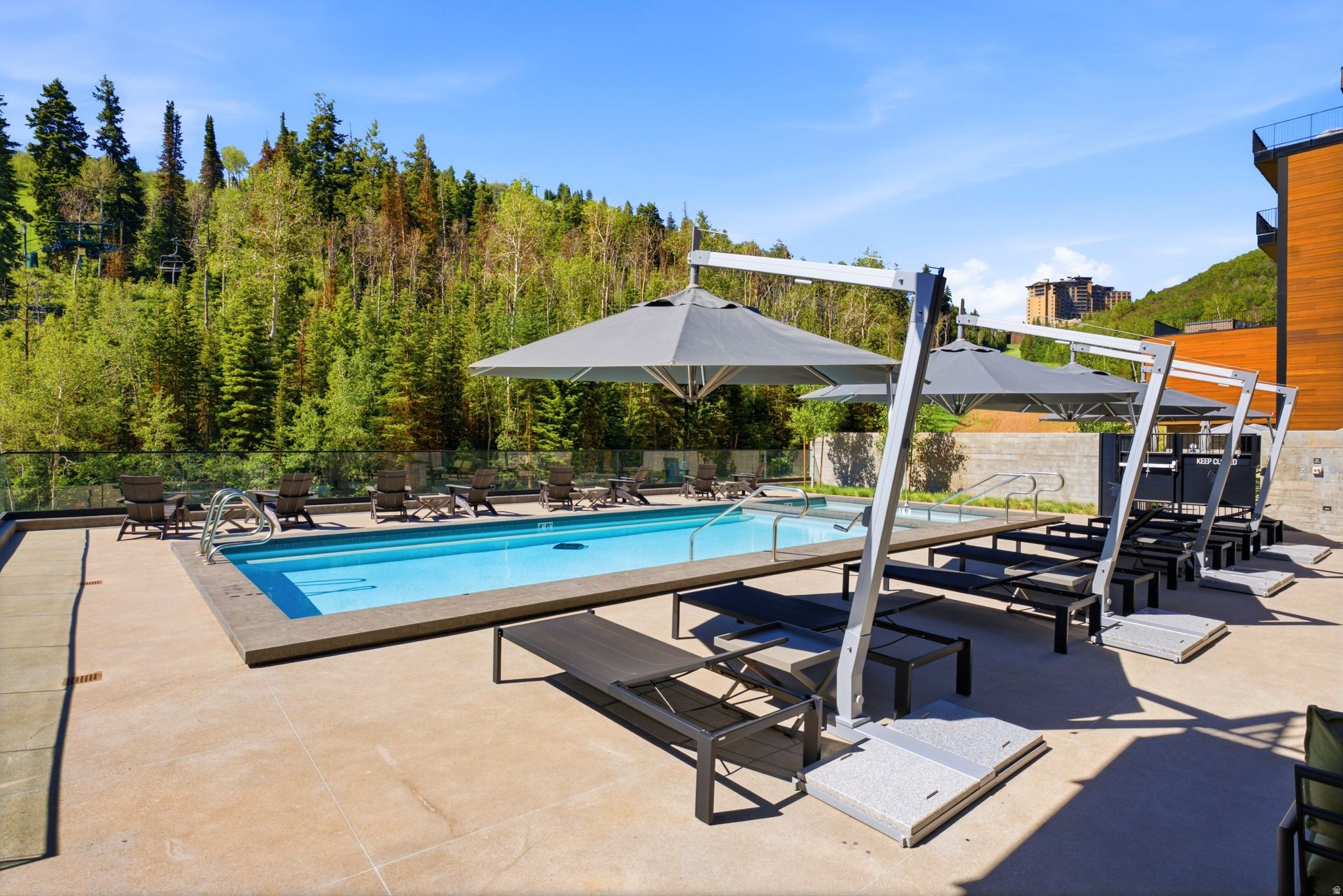 main property photo 77
