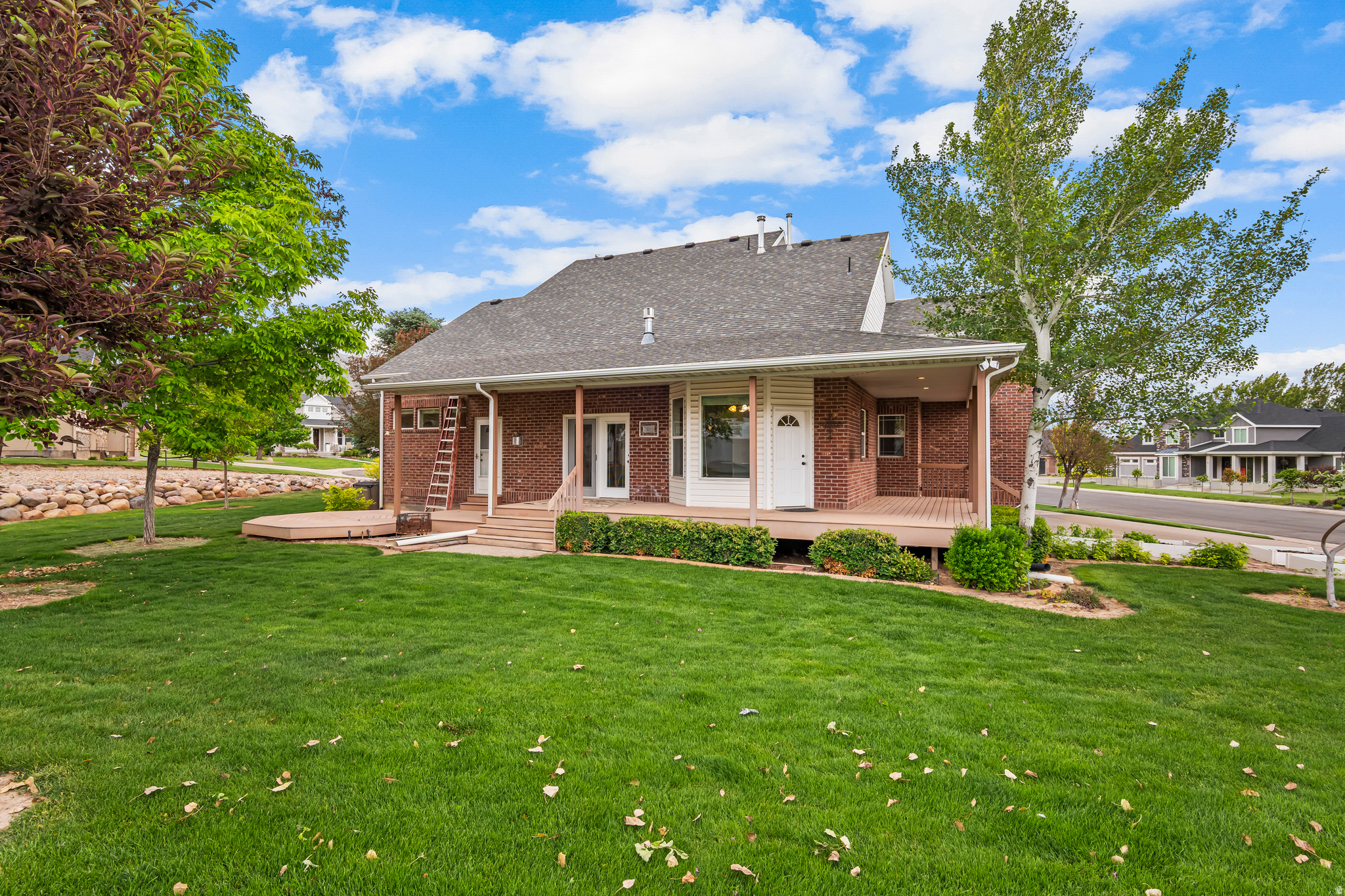 main property photo 39