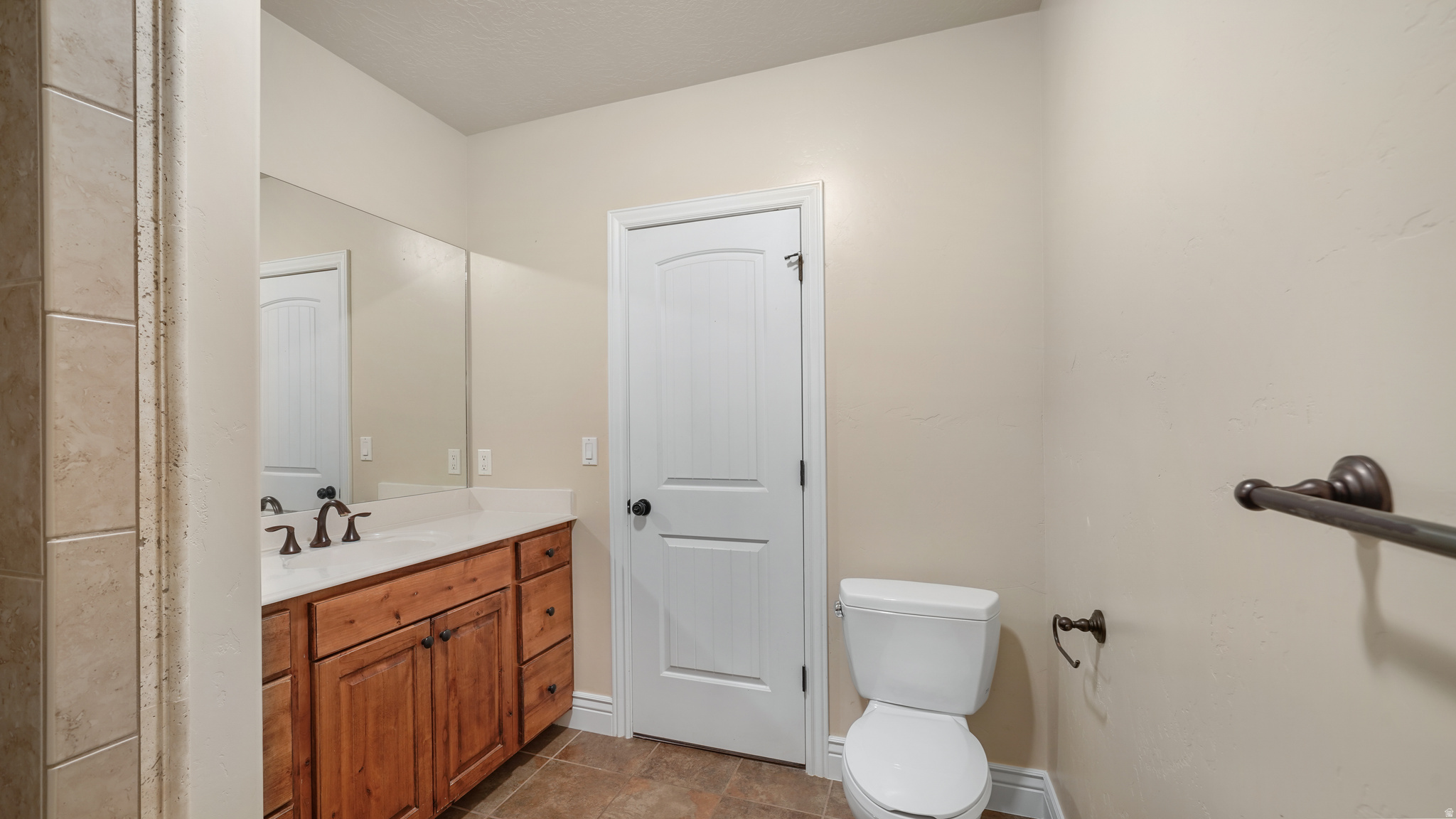 main property photo 109
