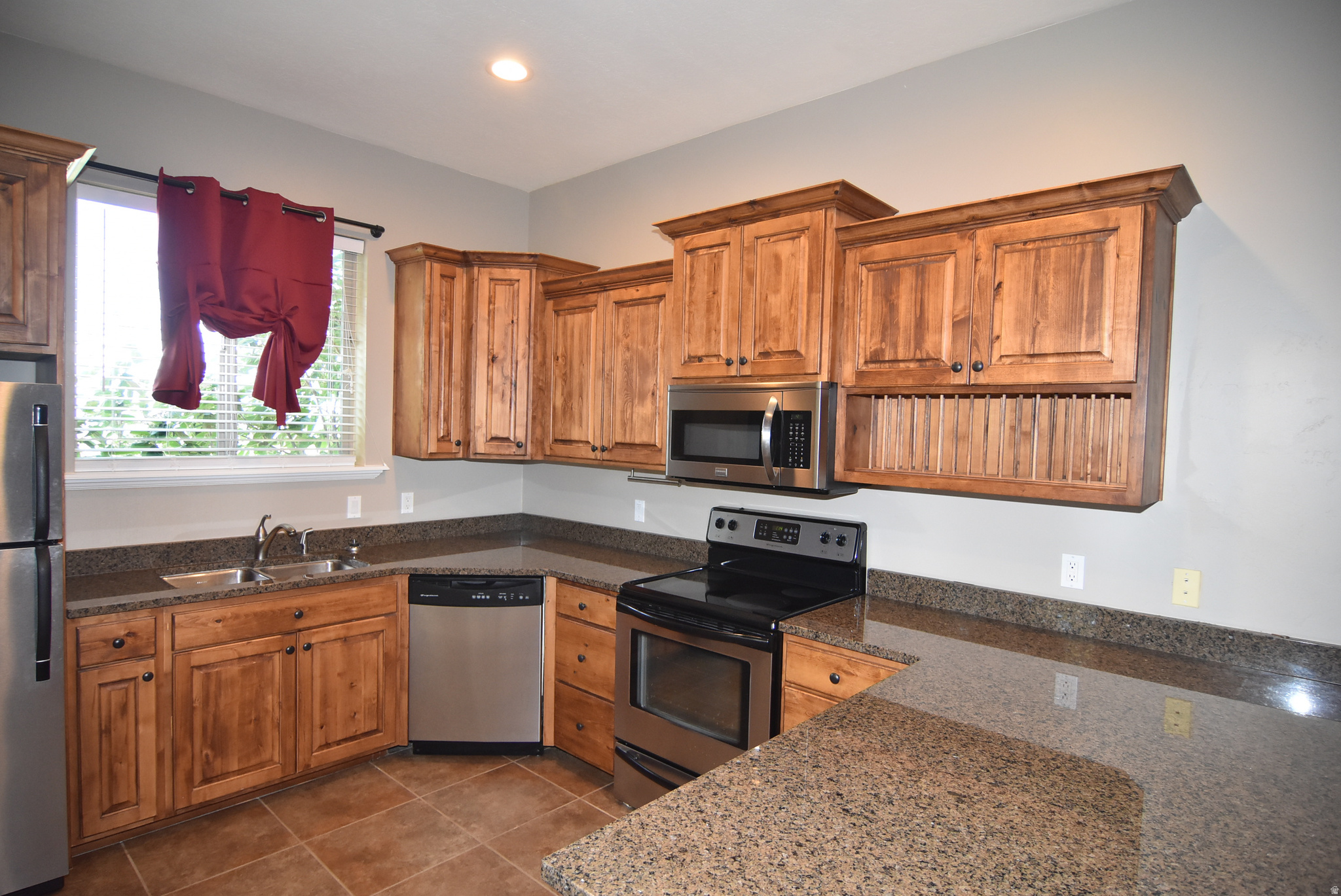 main property photo 73