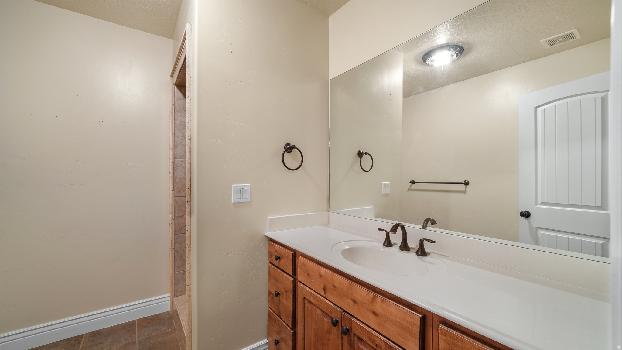 main property photo 92