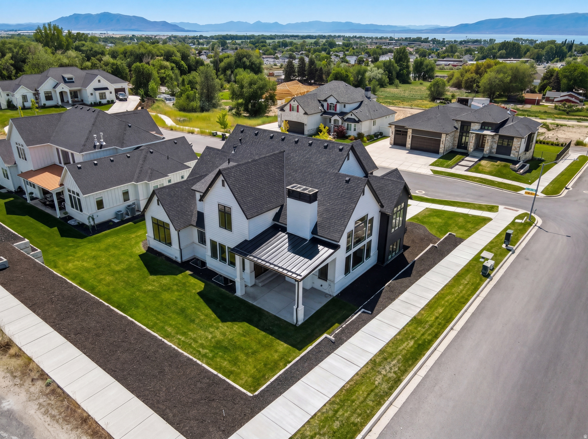 main property photo 68