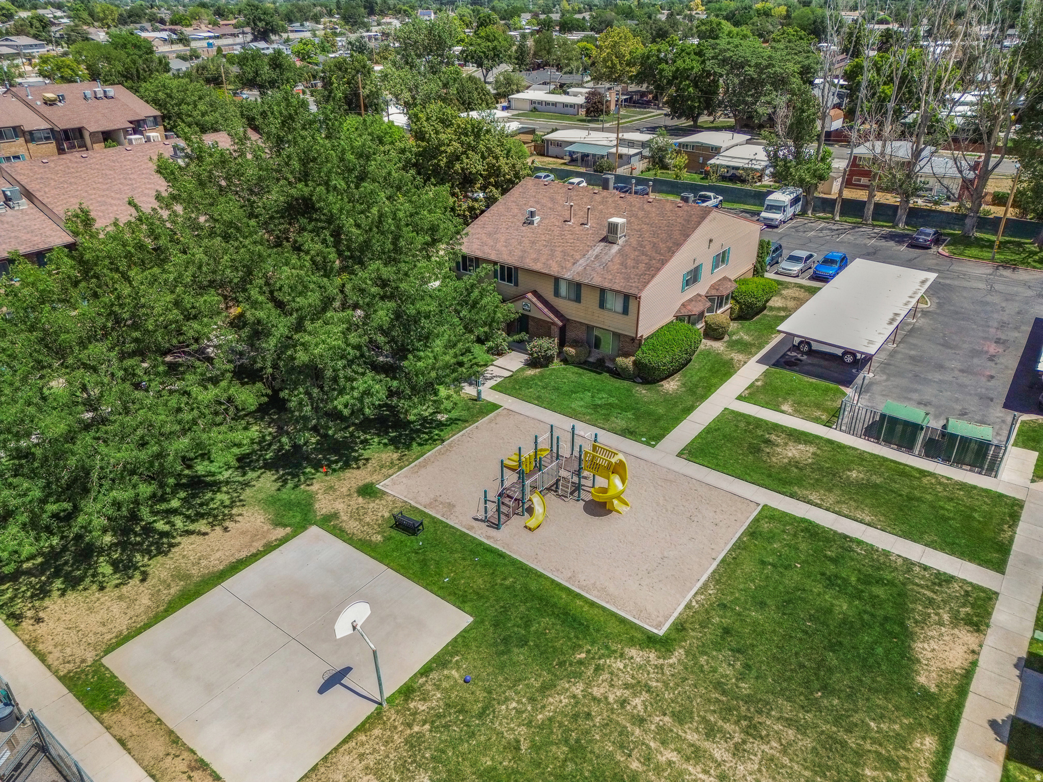 main property photo 24
