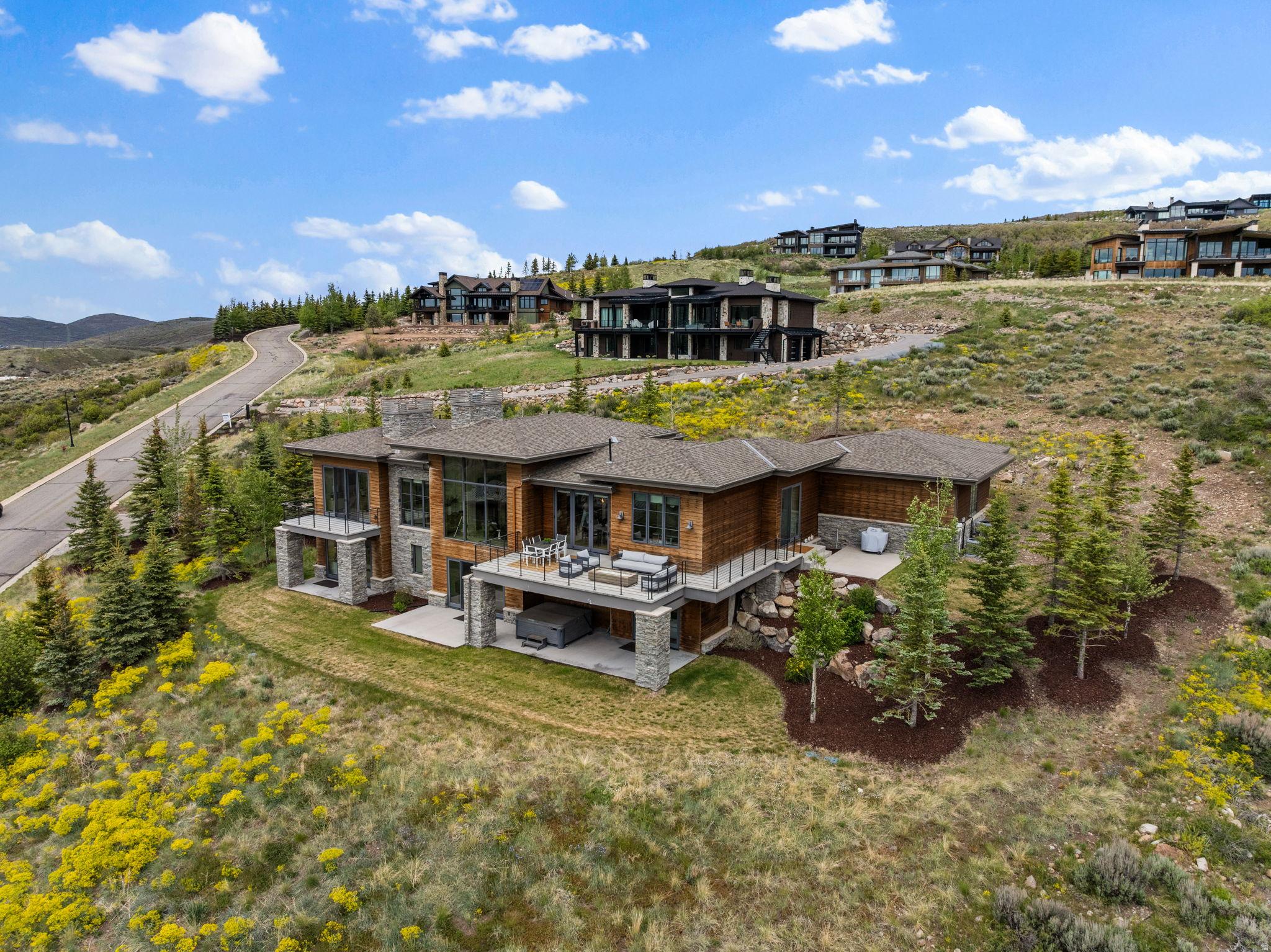 main property photo 37