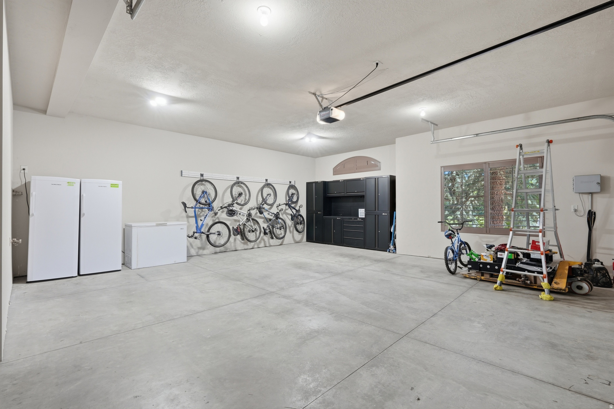 main property photo 51