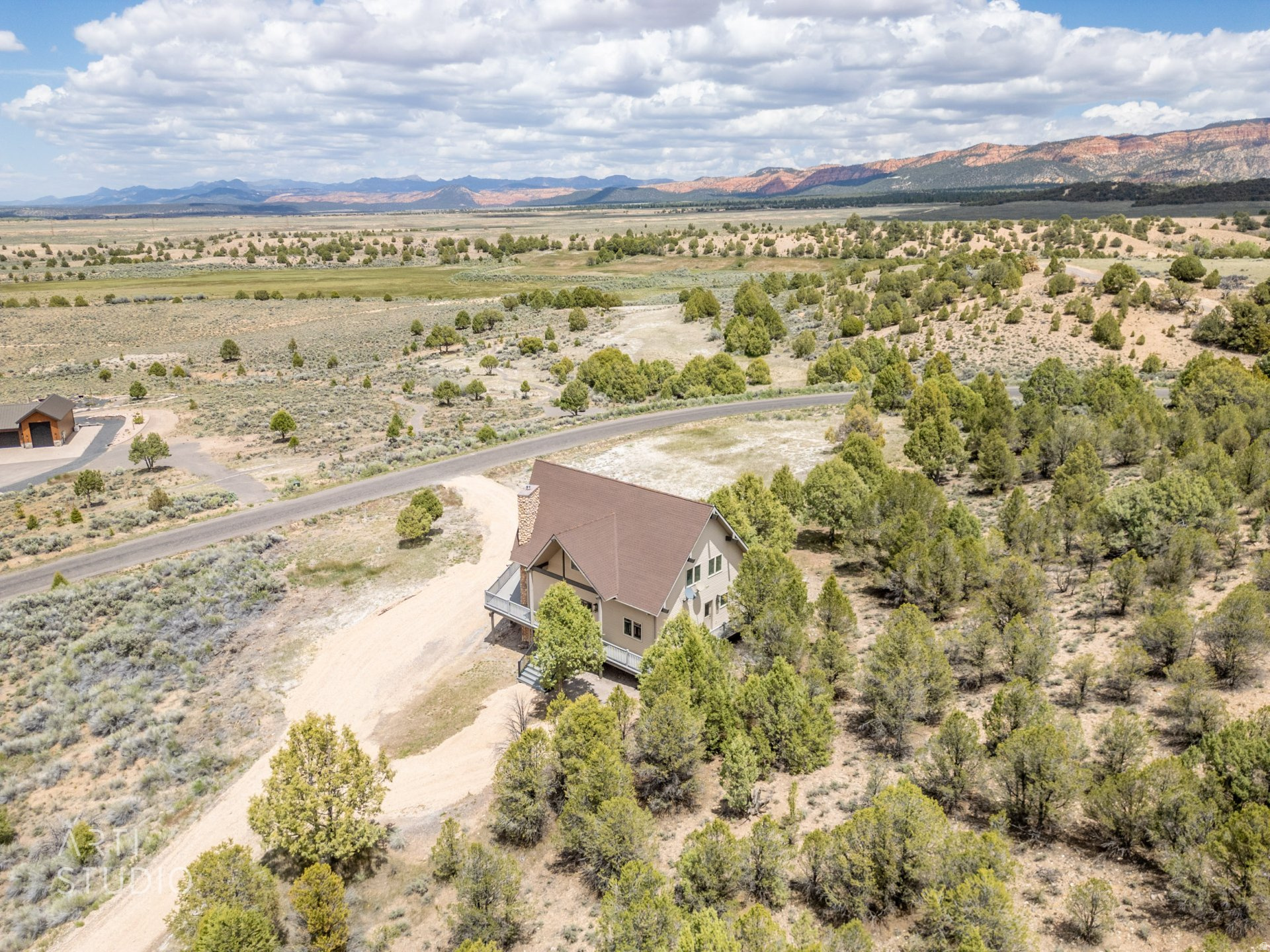 main property photo 6