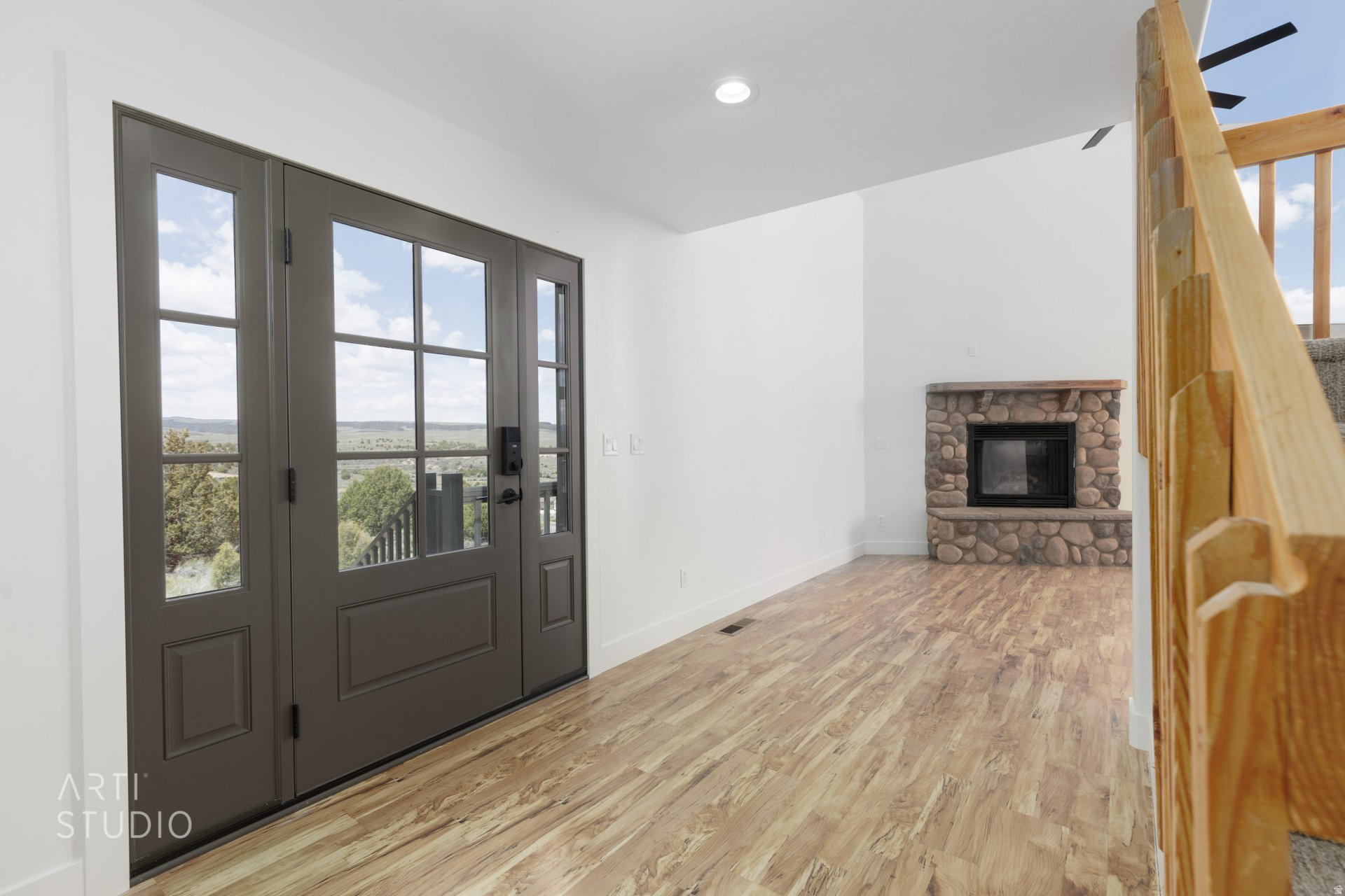 main property photo 7