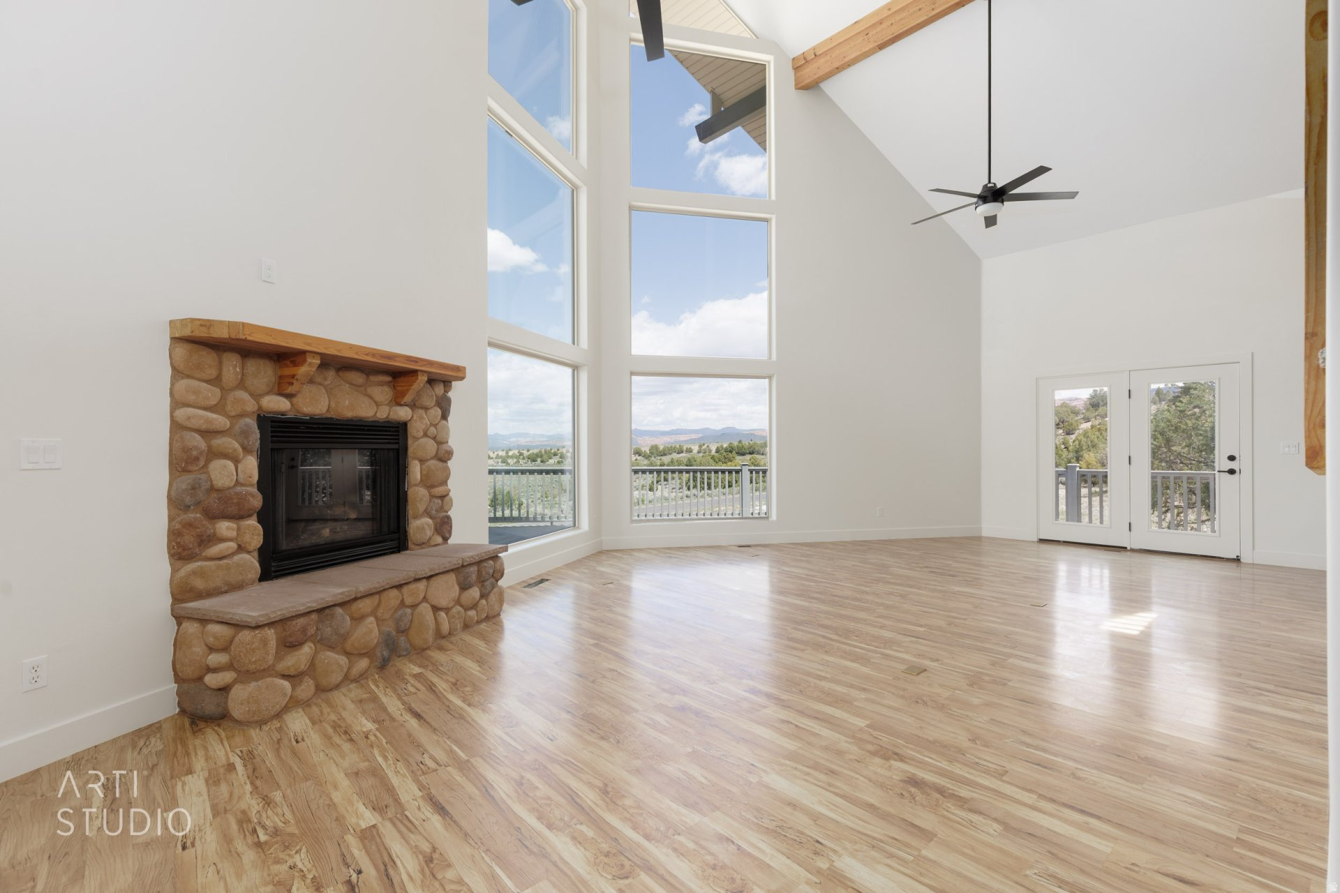 main property photo 8