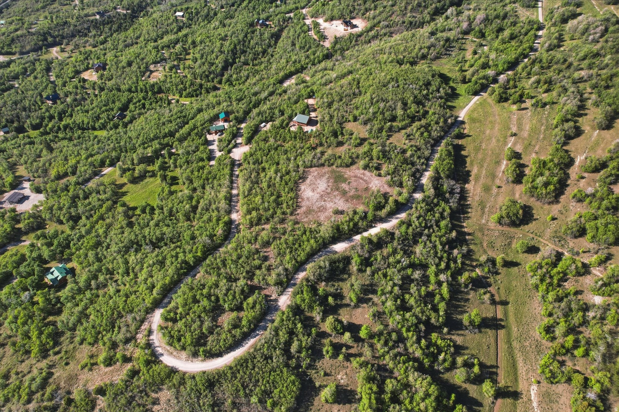 main property photo 28