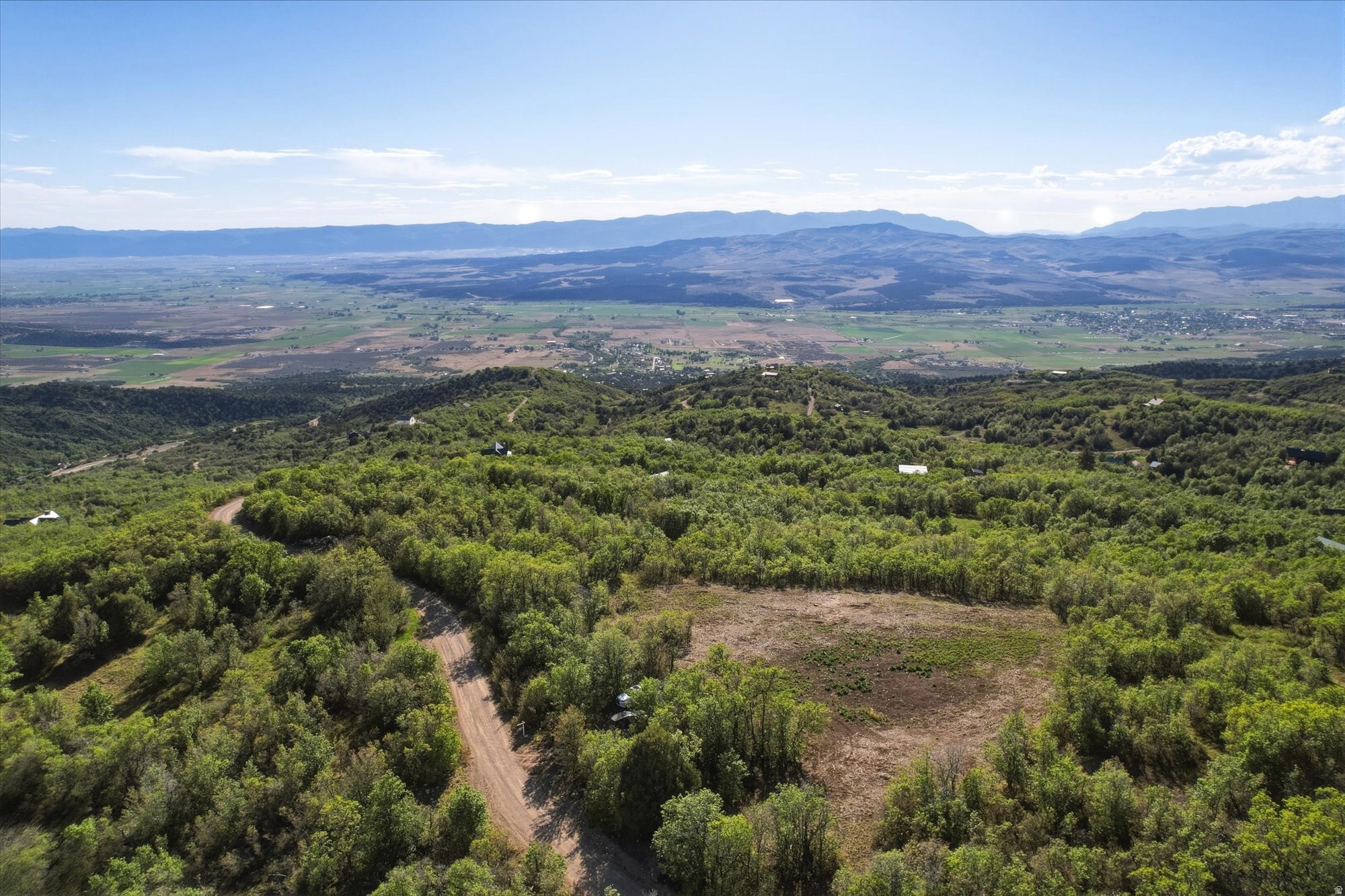 main property photo 40