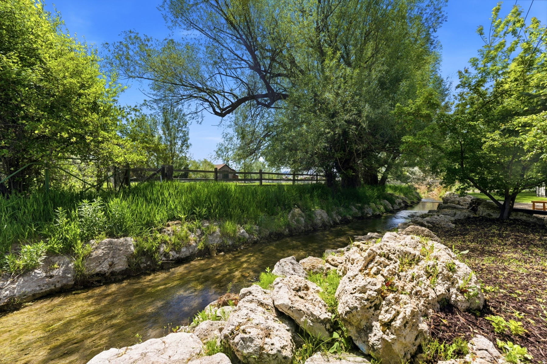 main property photo 18