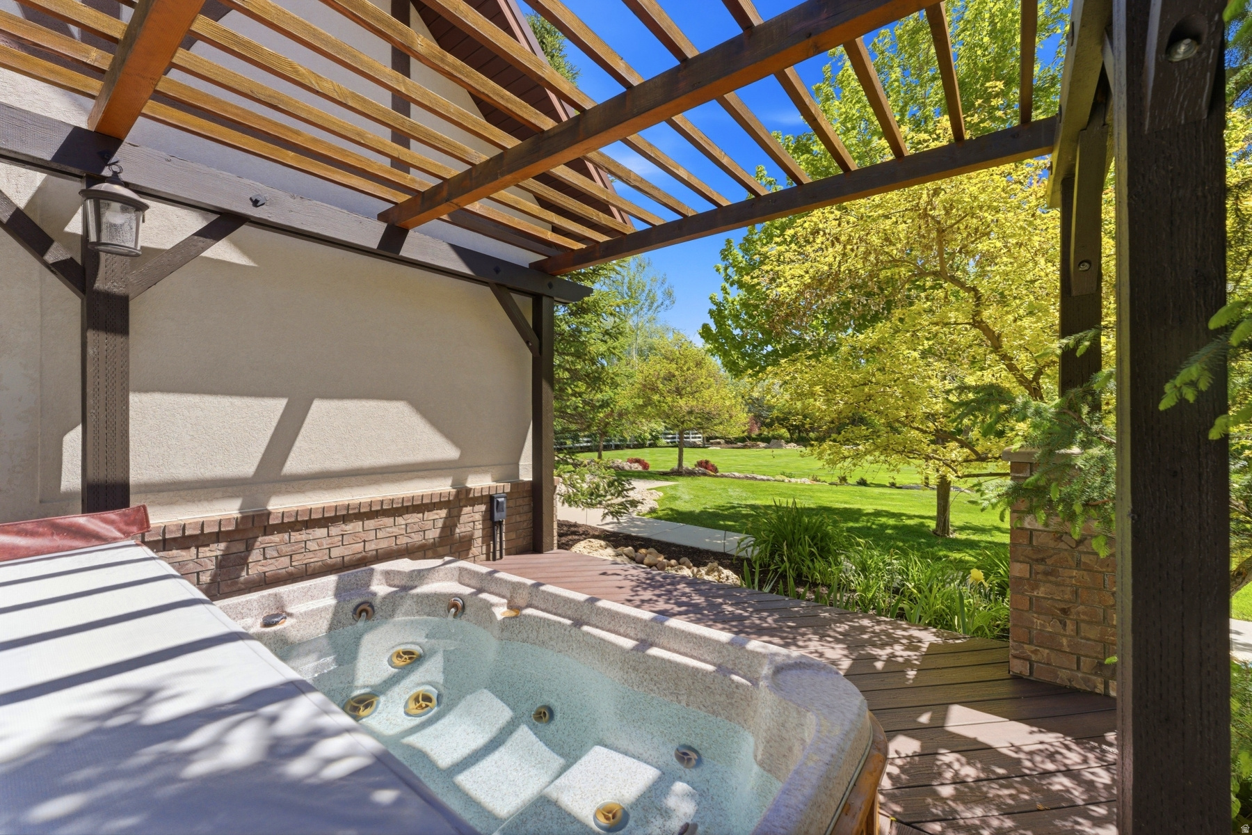 main property photo 50