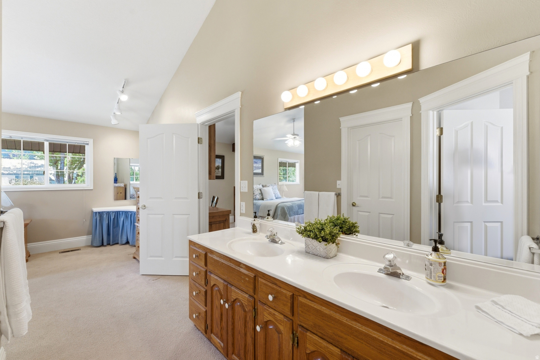 main property photo 60