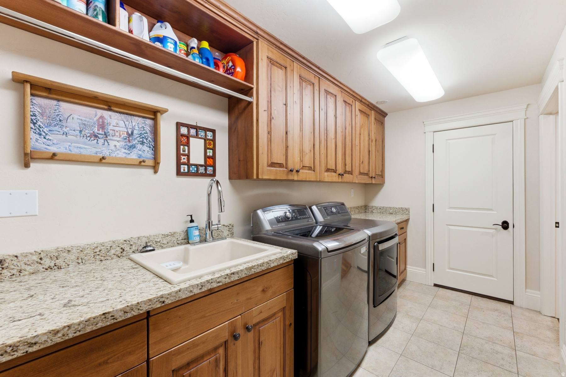 main property photo 77